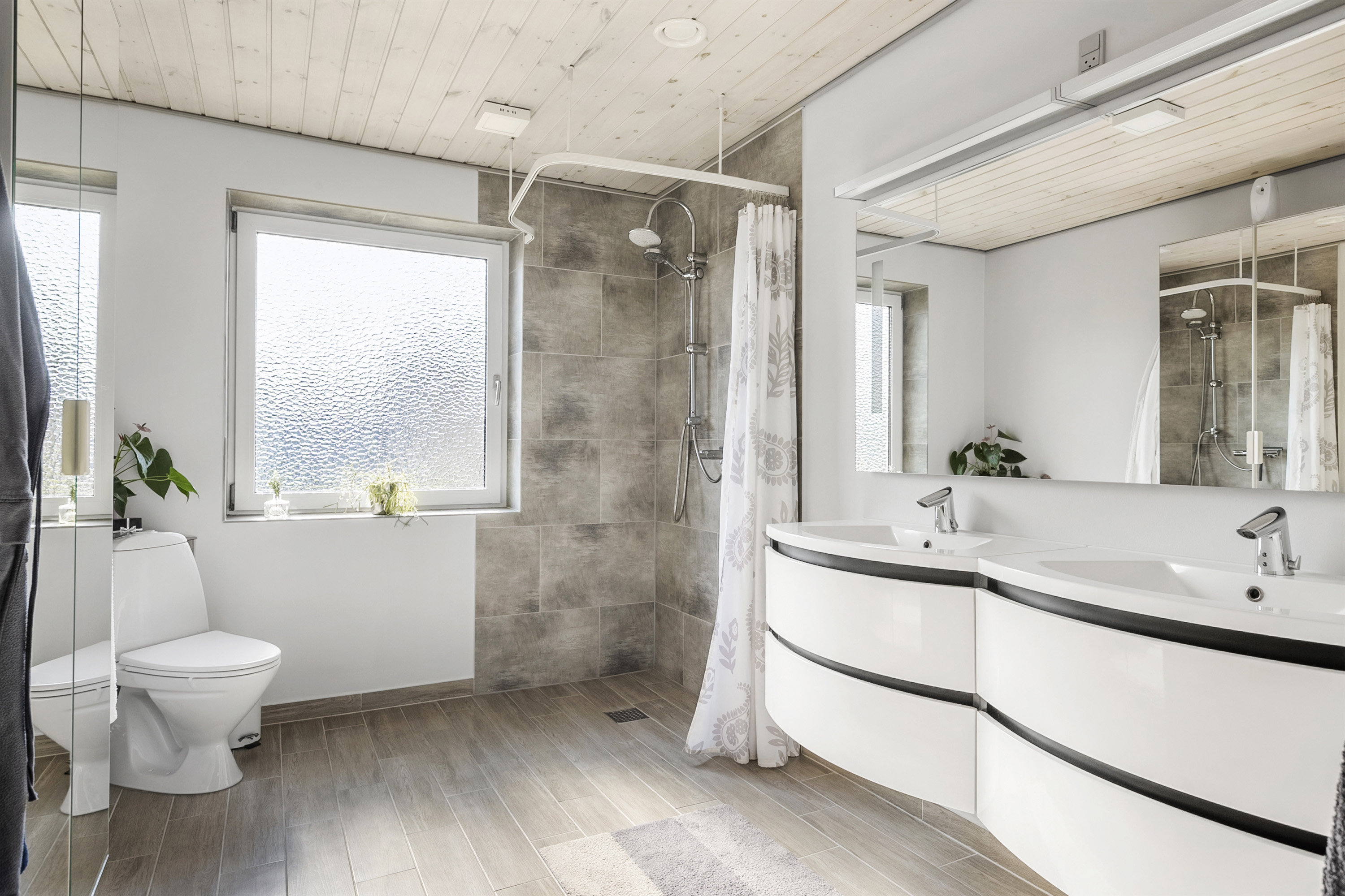 Fremhævet badeværelse billede i fuldskærmstilstand. Billede af Vestermarksvej 1A, Kliplev, 6200 Aabenraa