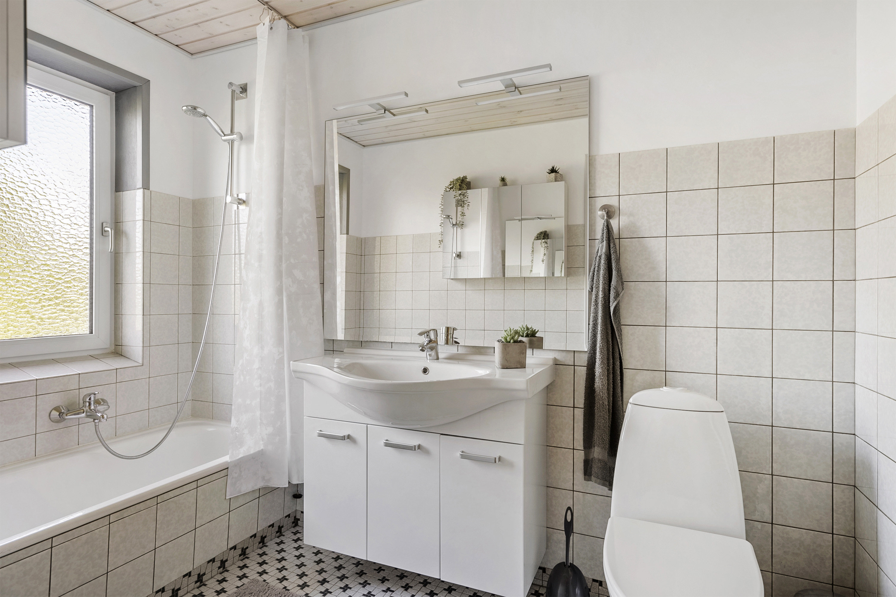 Fremhævet badeværelse billede i fuldskærmstilstand. Billede af Vestermarksvej 1A, Kliplev, 6200 Aabenraa