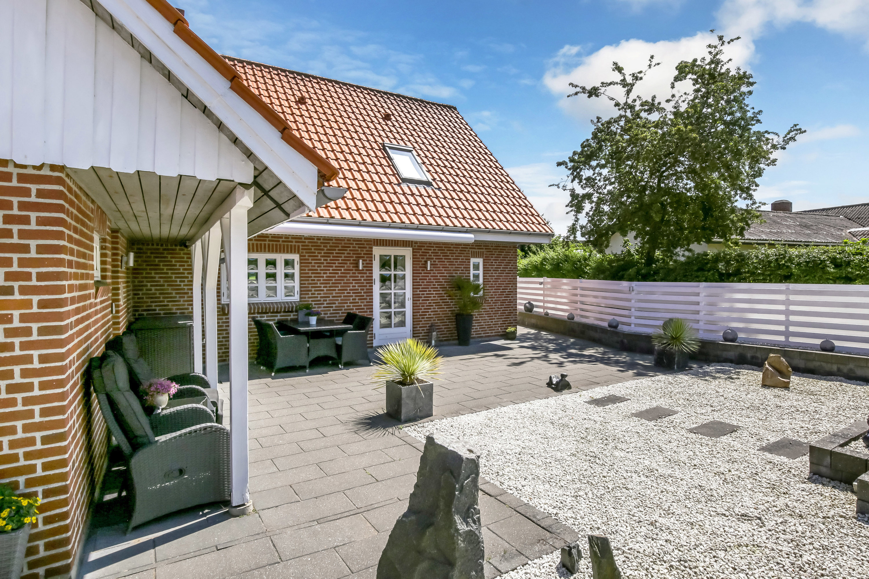 Fremhævet terrasse billede i fuldskærmstilstand. Billede af Søgårdsvej 10, Tåstrup, 8410 Rønde