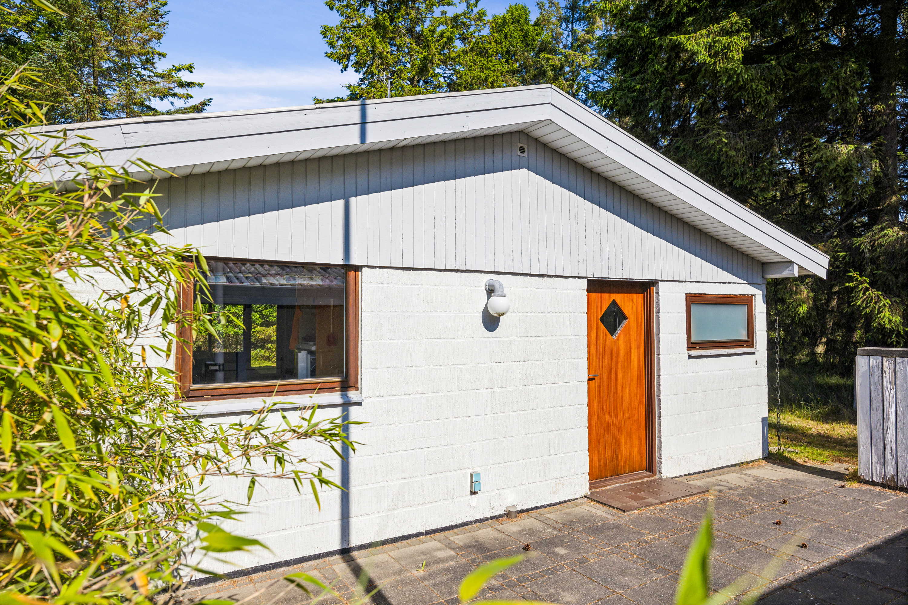 Fremhævet ejendom 1 billede i fuldskærmstilstand. Billede af Skovvej 9, 9370 Hals