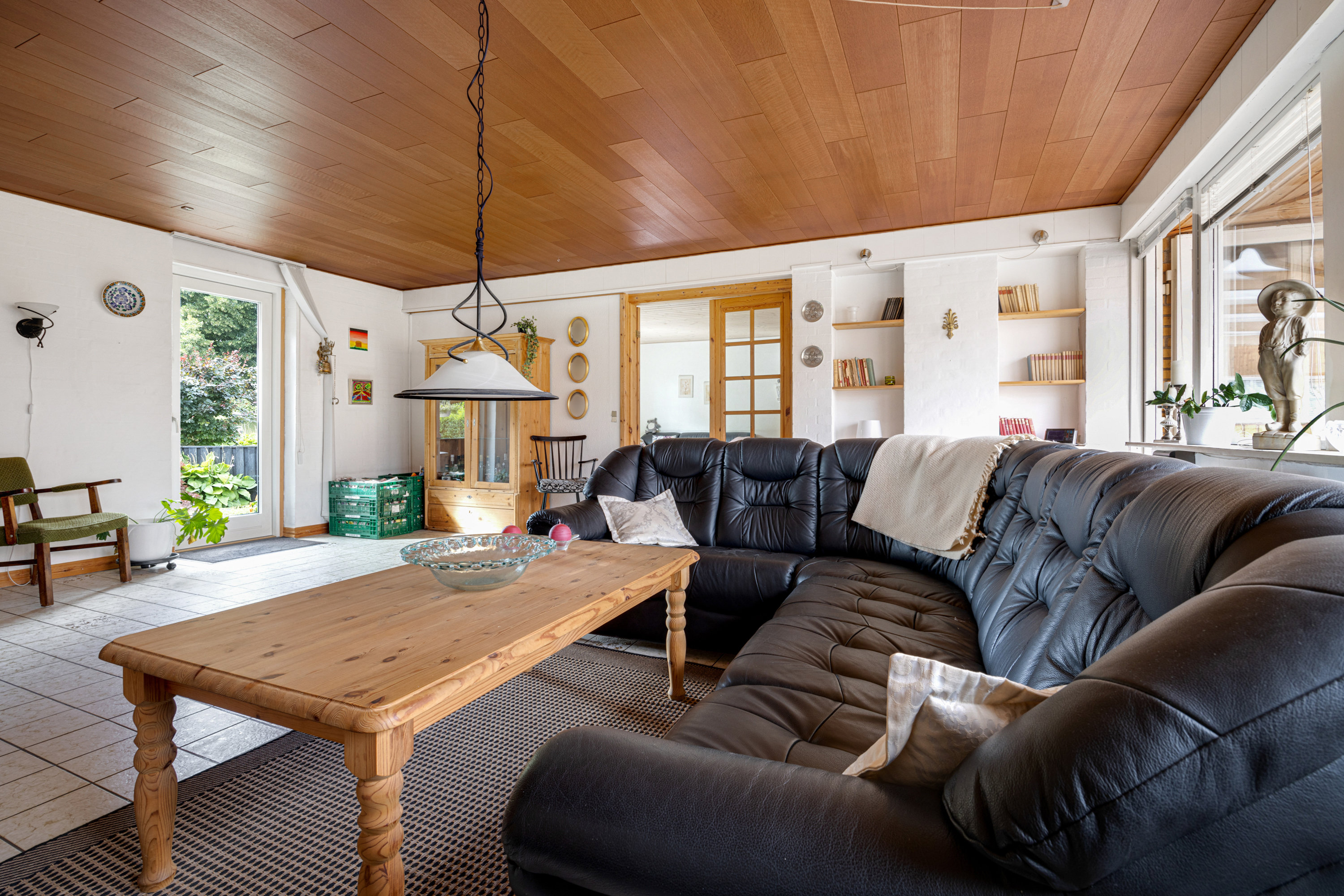 Fremhævet stue billede i fuldskærmstilstand. Billede af Kirkevej 140, Tolnekirkeby, 9870 Sindal