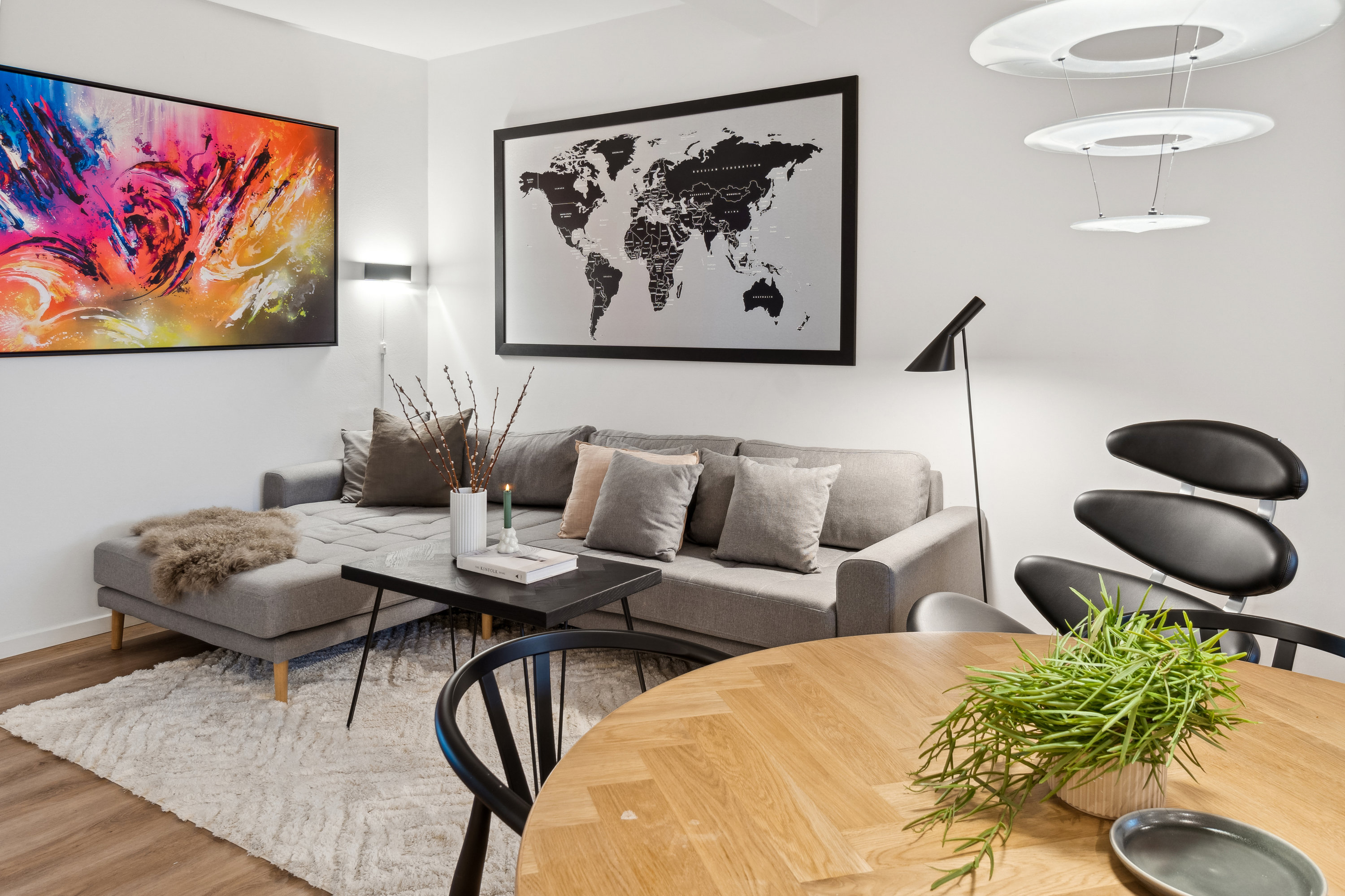 Fremhævet  billede i fuldskærmstilstand. Billede af Bernhard Bangs Alle 4, 2. 50., 2000 Frederiksberg