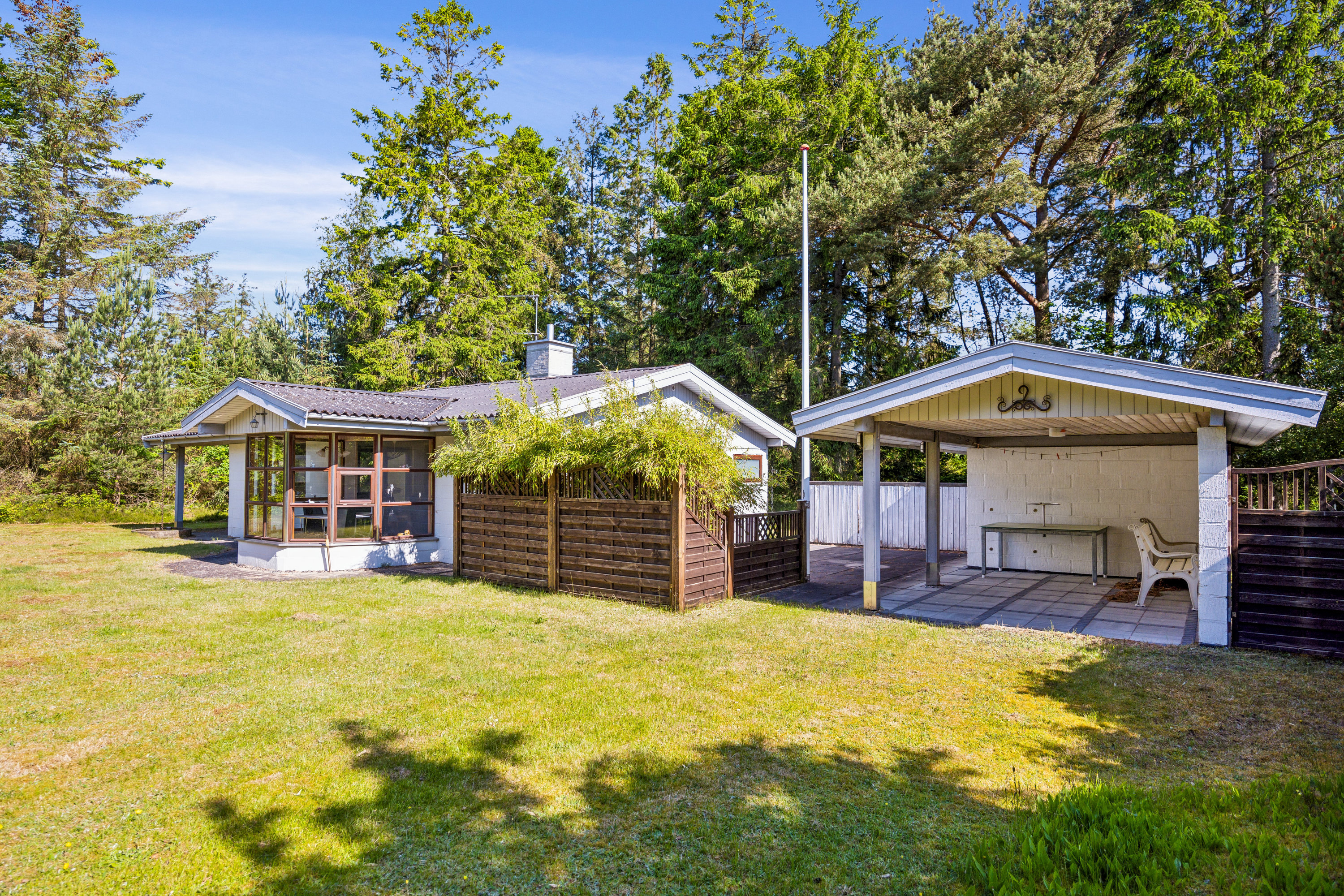 Miniaturebillede 1: ejendommen. Billede af Skovvej 9, 9370 Hals