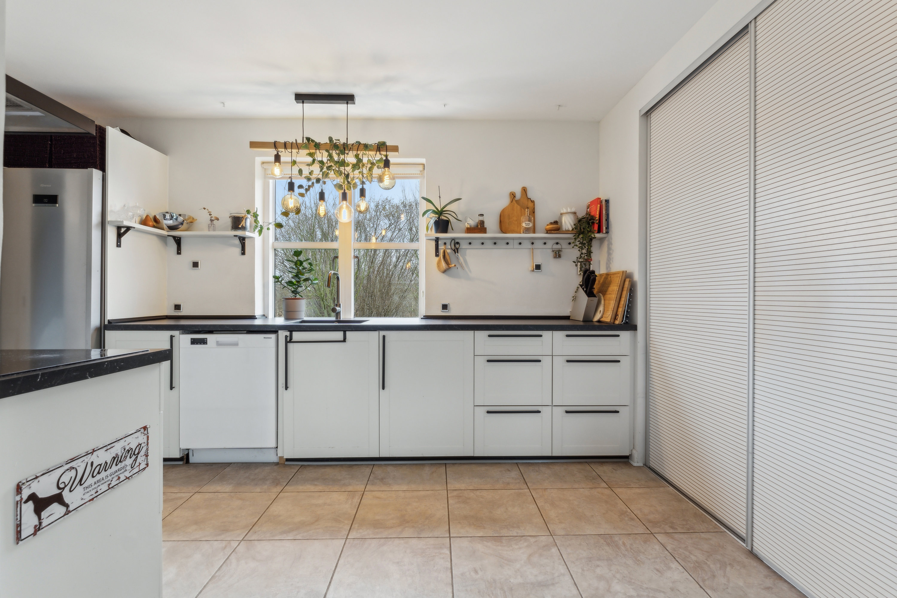 Miniaturebillede 2: køkken. Billede af Pederstrupvej 32, Slukefter, 5210 Odense NV