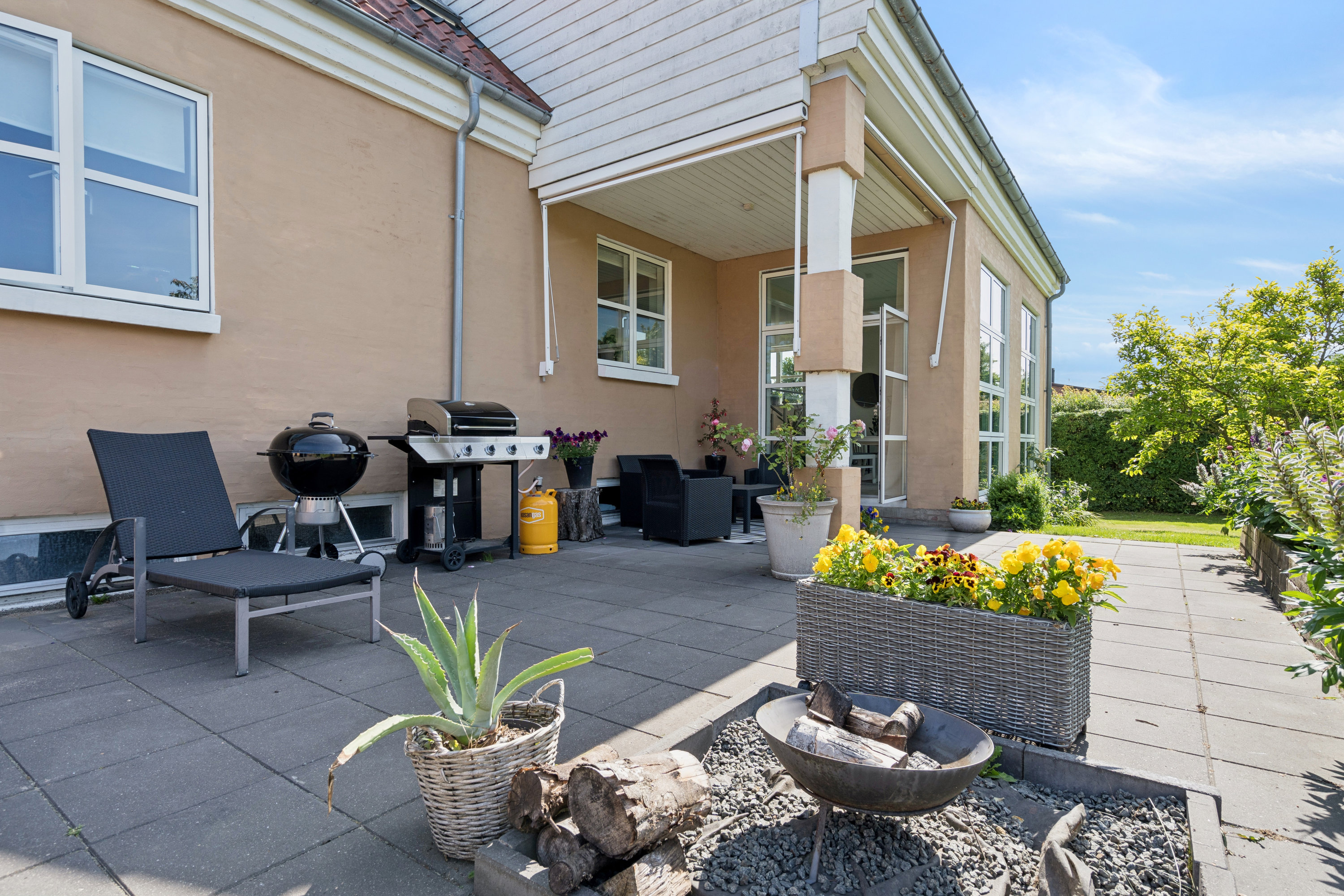 Fremhævet terrasse billede i fuldskærmstilstand. Billede af Pederstrupvej 32, Slukefter, 5210 Odense NV