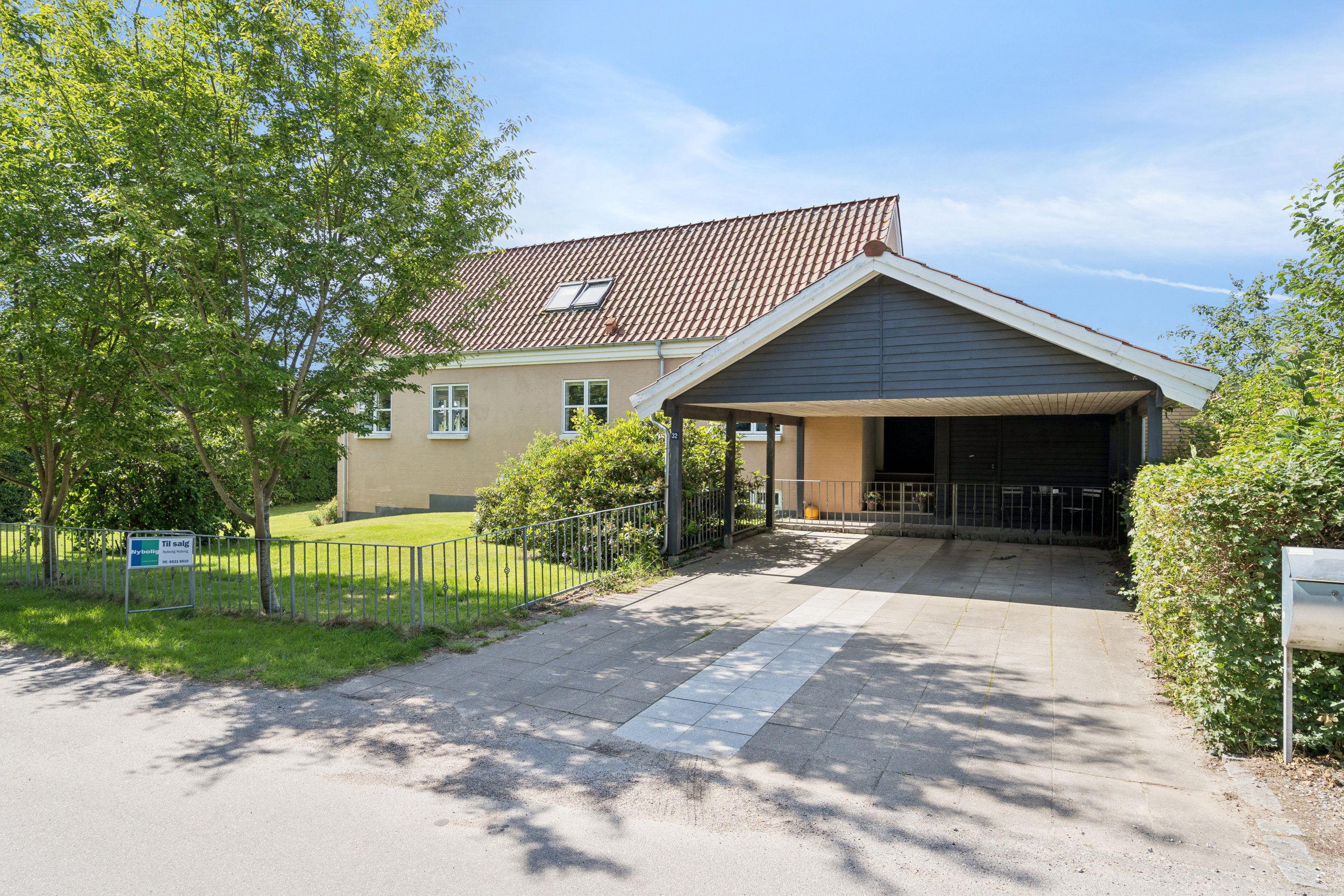 Fremhævet facade billede i fuldskærmstilstand. Billede af Pederstrupvej 32, Slukefter, 5210 Odense NV