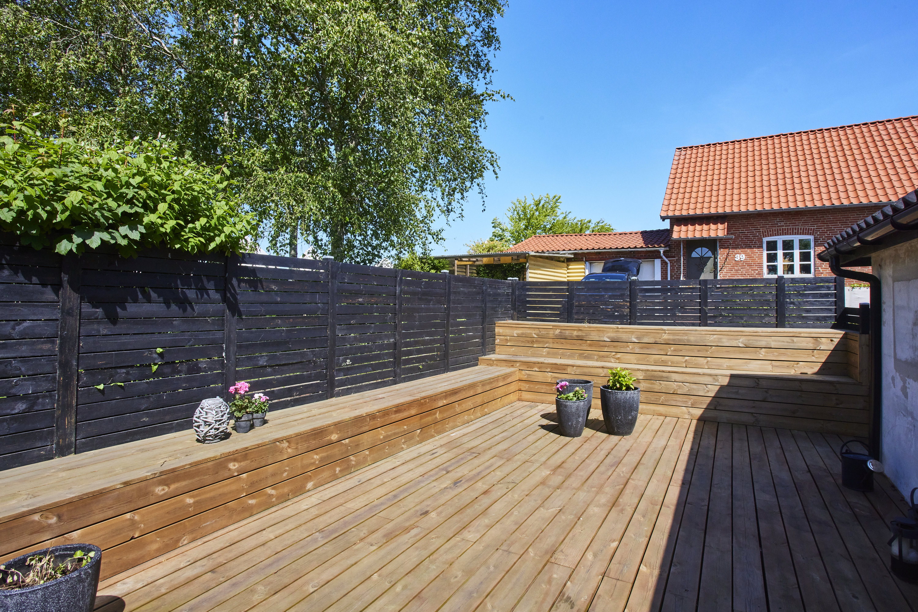 Fremhævet terrasse billede i fuldskærmstilstand. Billede af Foerlev Møllevej 37, Mesing, 8660 Skanderborg