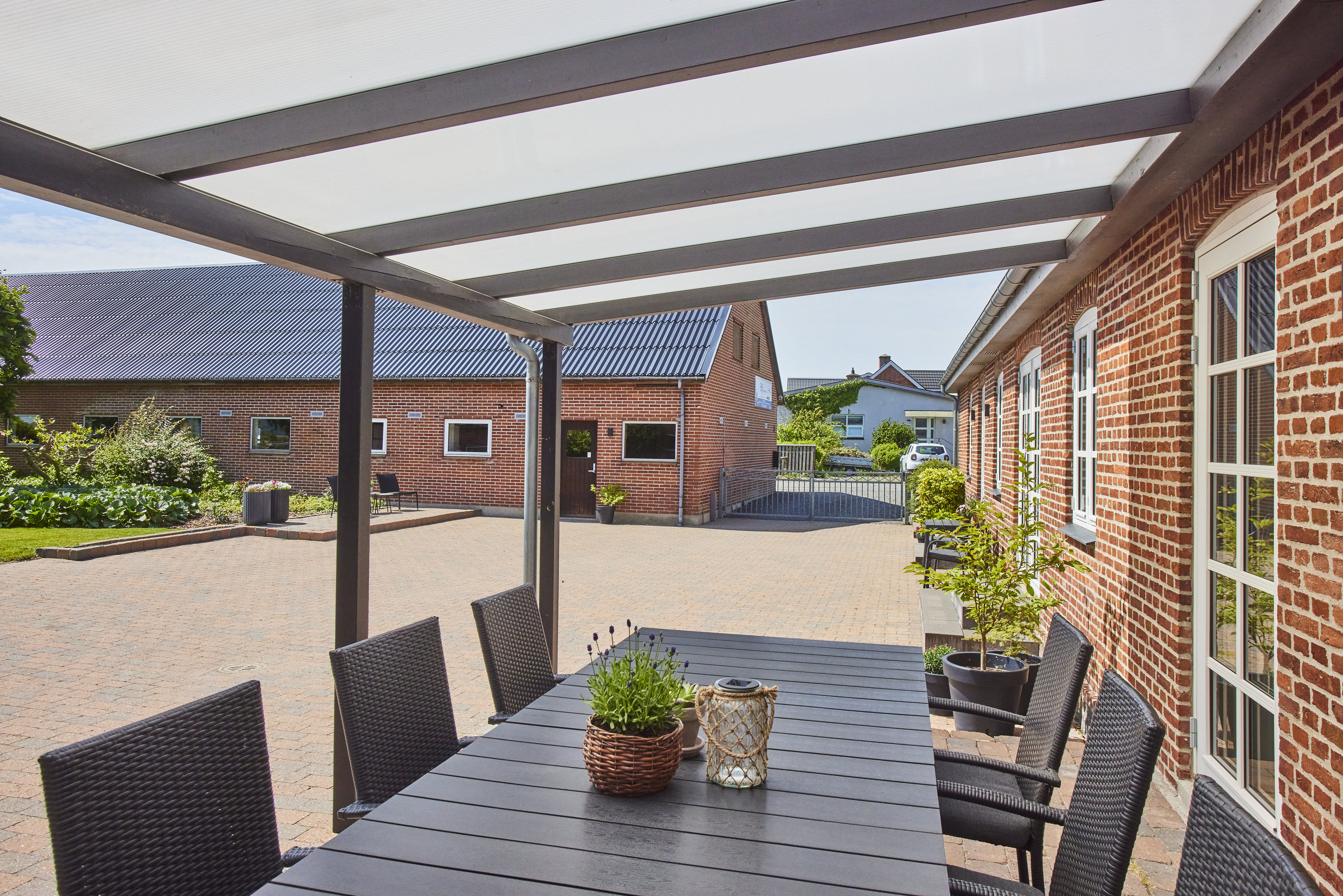 Fremhævet terrasse billede i fuldskærmstilstand. Billede af Holmedal 52, Voerladegård, 8660 Skanderborg