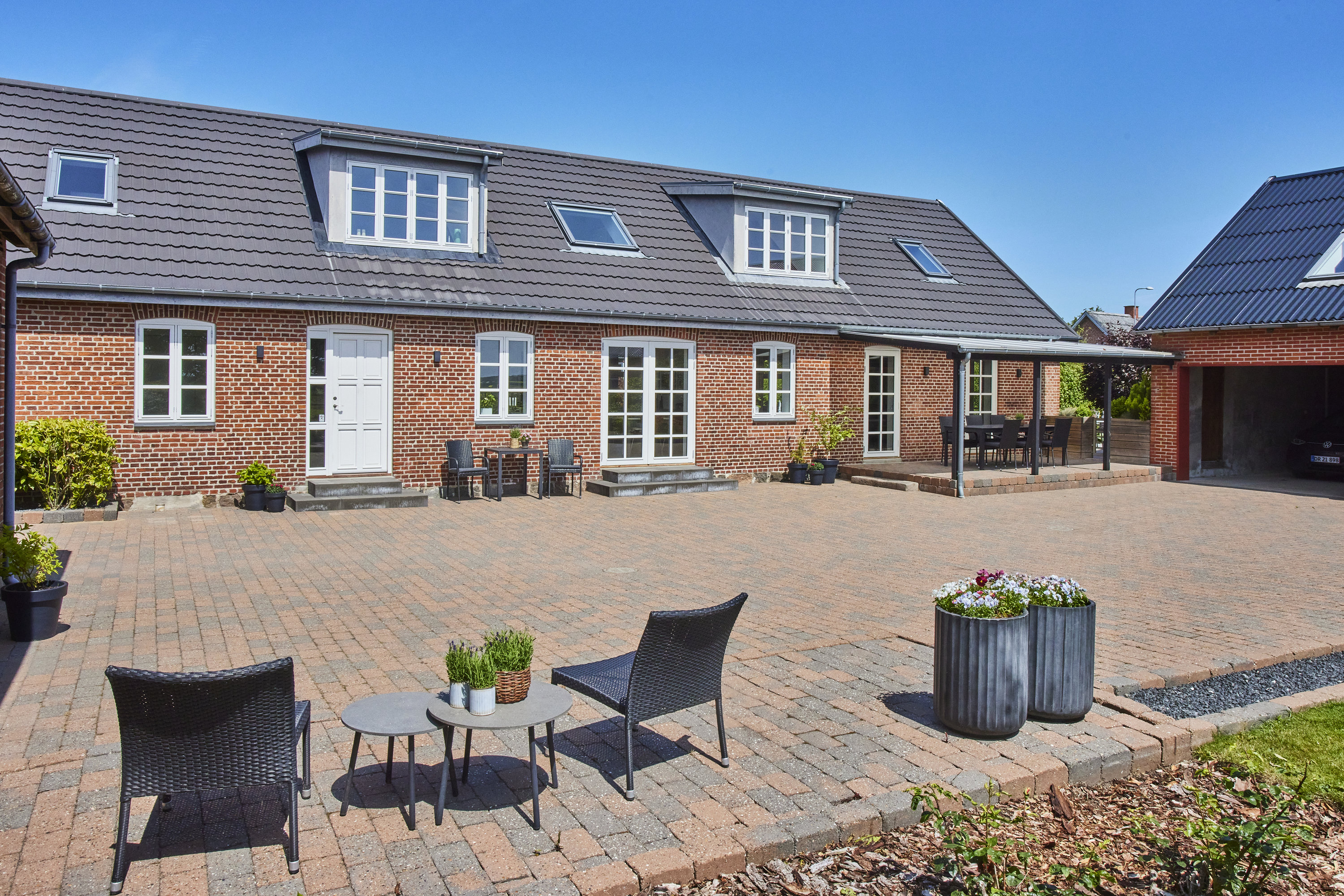 Miniaturebillede 1: ejendommen. Billede af Holmedal 52, Voerladegård, 8660 Skanderborg