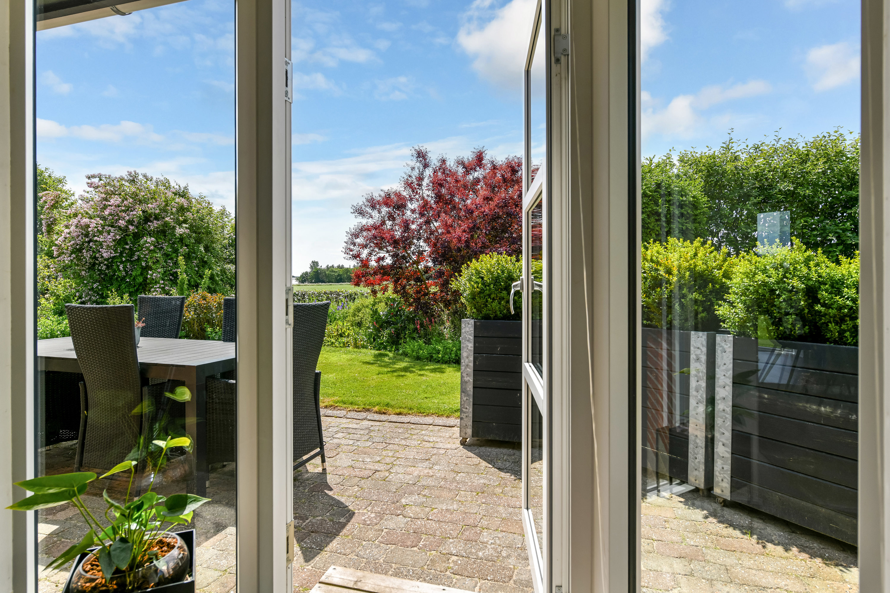 Fremhævet have billede i fuldskærmstilstand. Billede af Langlivej 15, 6852 Billum