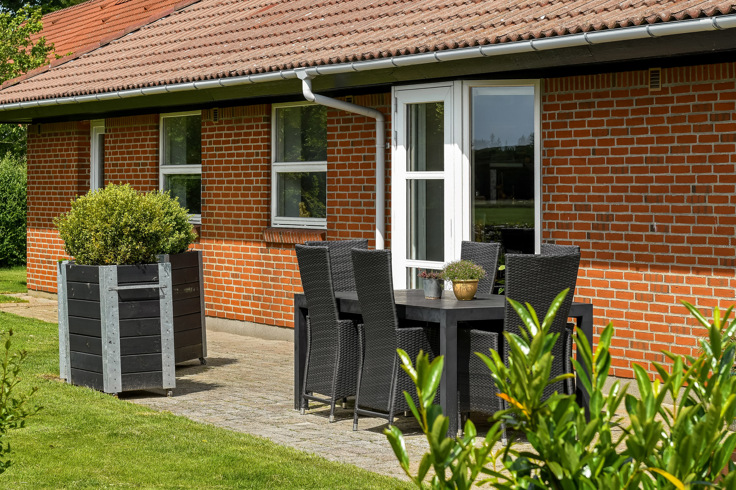 Fremhævet terrasse billede i fuldskærmstilstand. Billede af Langlivej 15, 6852 Billum