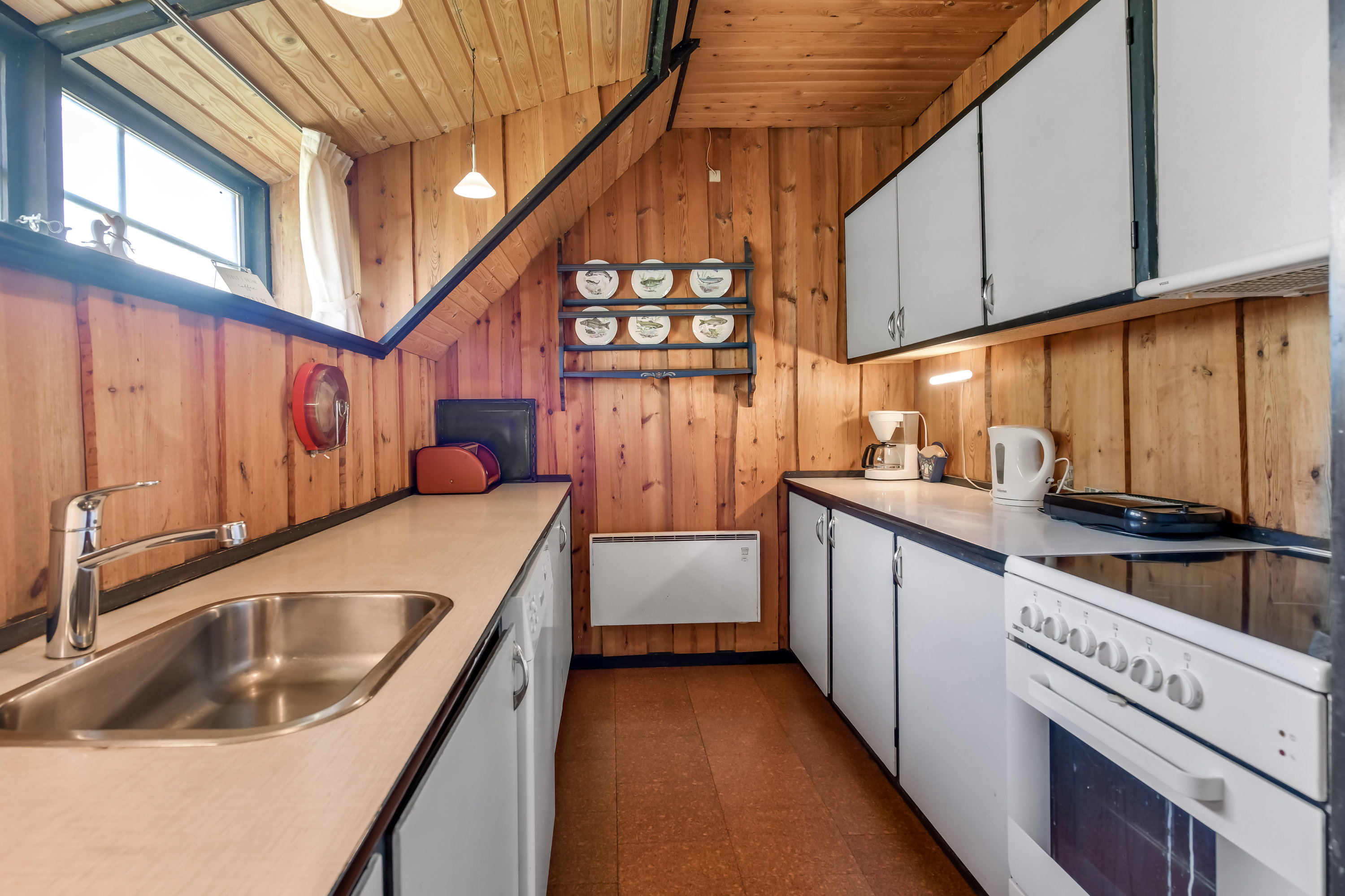 Fremhævet køkken billede i fuldskærmstilstand. Billede af Grønningen 17, 6857 Blåvand