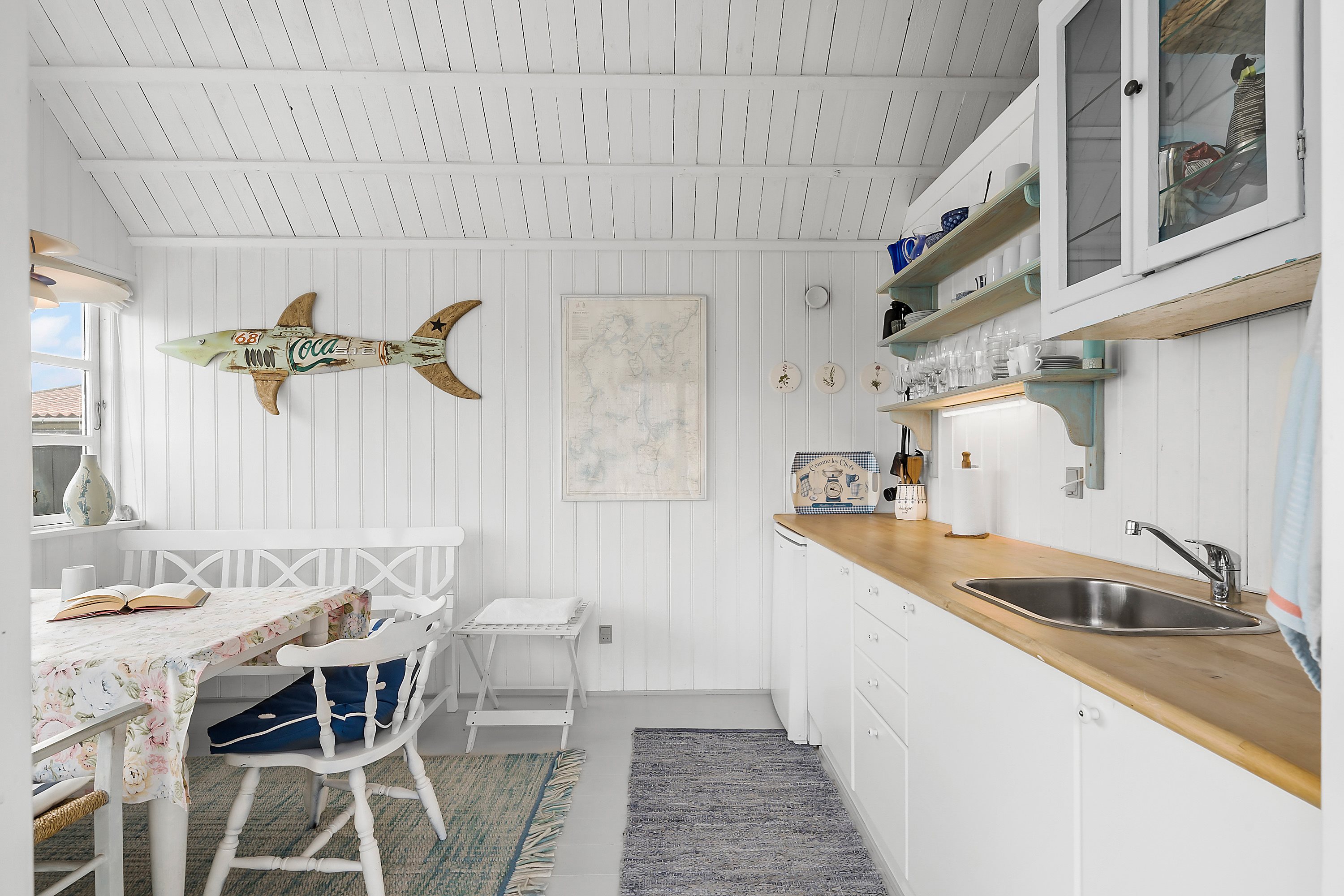 Fremhævet køkken billede i fuldskærmstilstand. Billede af Strandagervej 11, Dyngby Strand, 8300 Odder