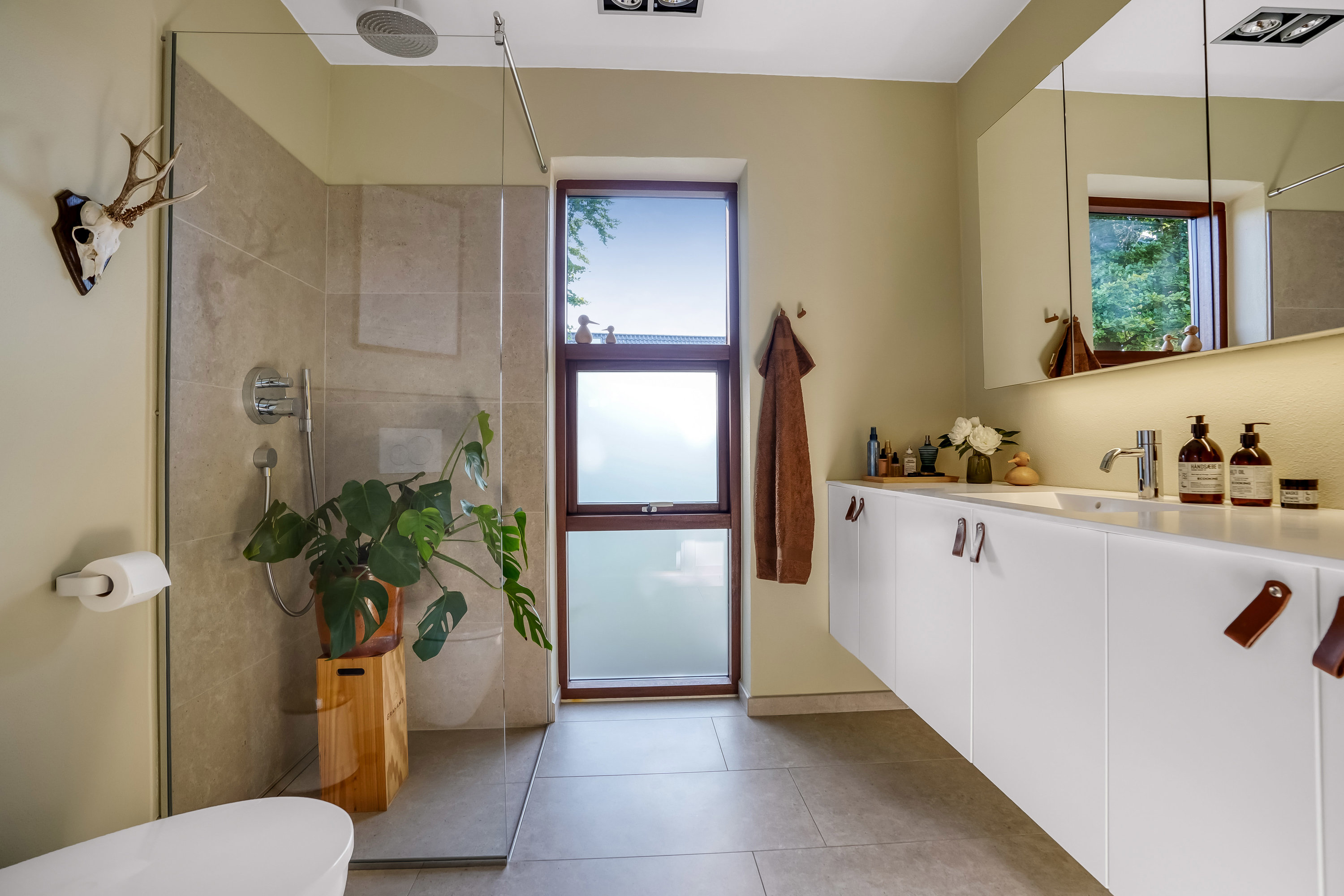 Fremhævet badeværelse billede i fuldskærmstilstand. Billede af Pæonvænget 17, 5000 Odense C