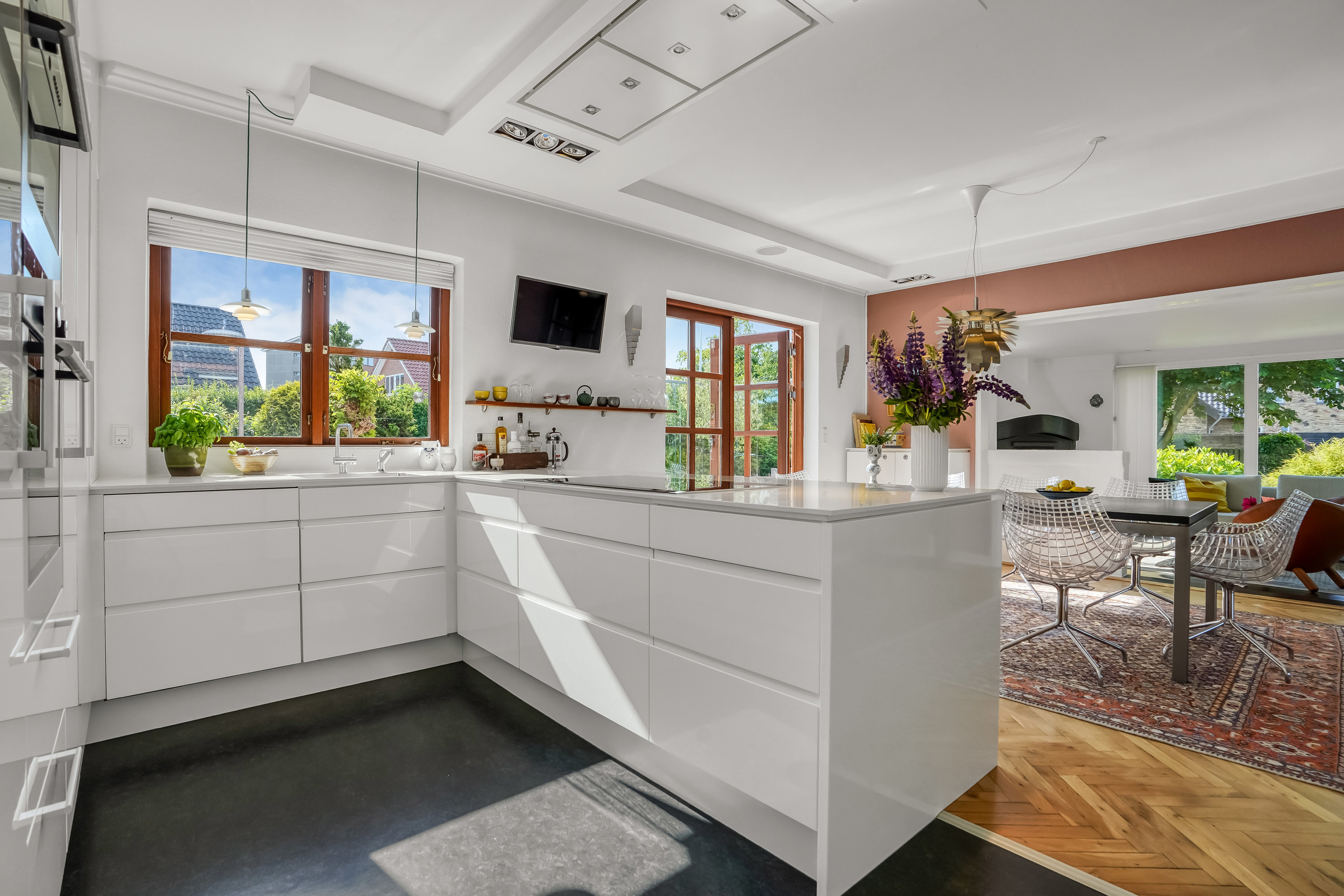 Fremhævet køkken billede i fuldskærmstilstand. Billede af Pæonvænget 17, 5000 Odense C