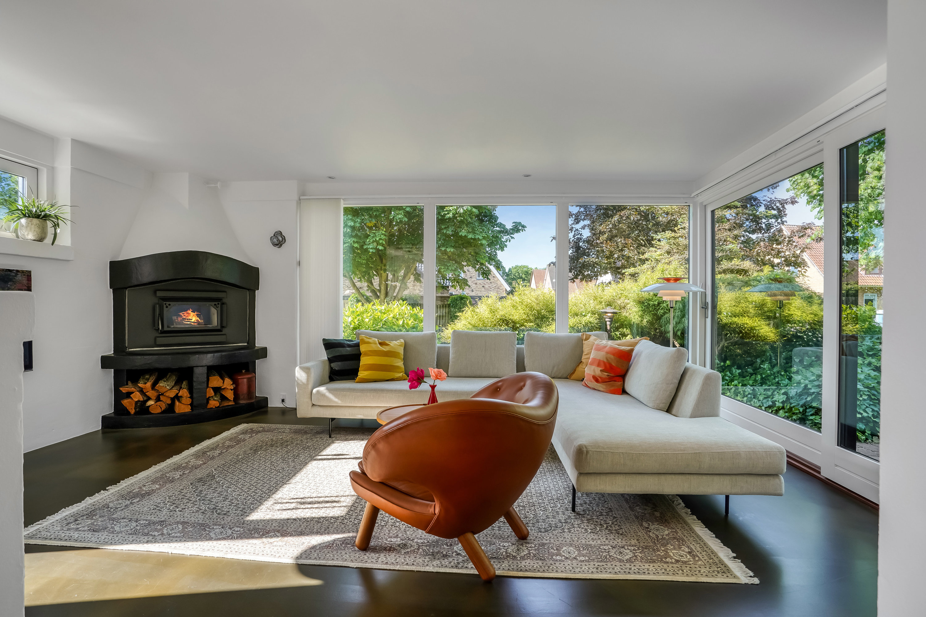 Fremhævet stue billede i fuldskærmstilstand. Billede af Pæonvænget 17, 5000 Odense C