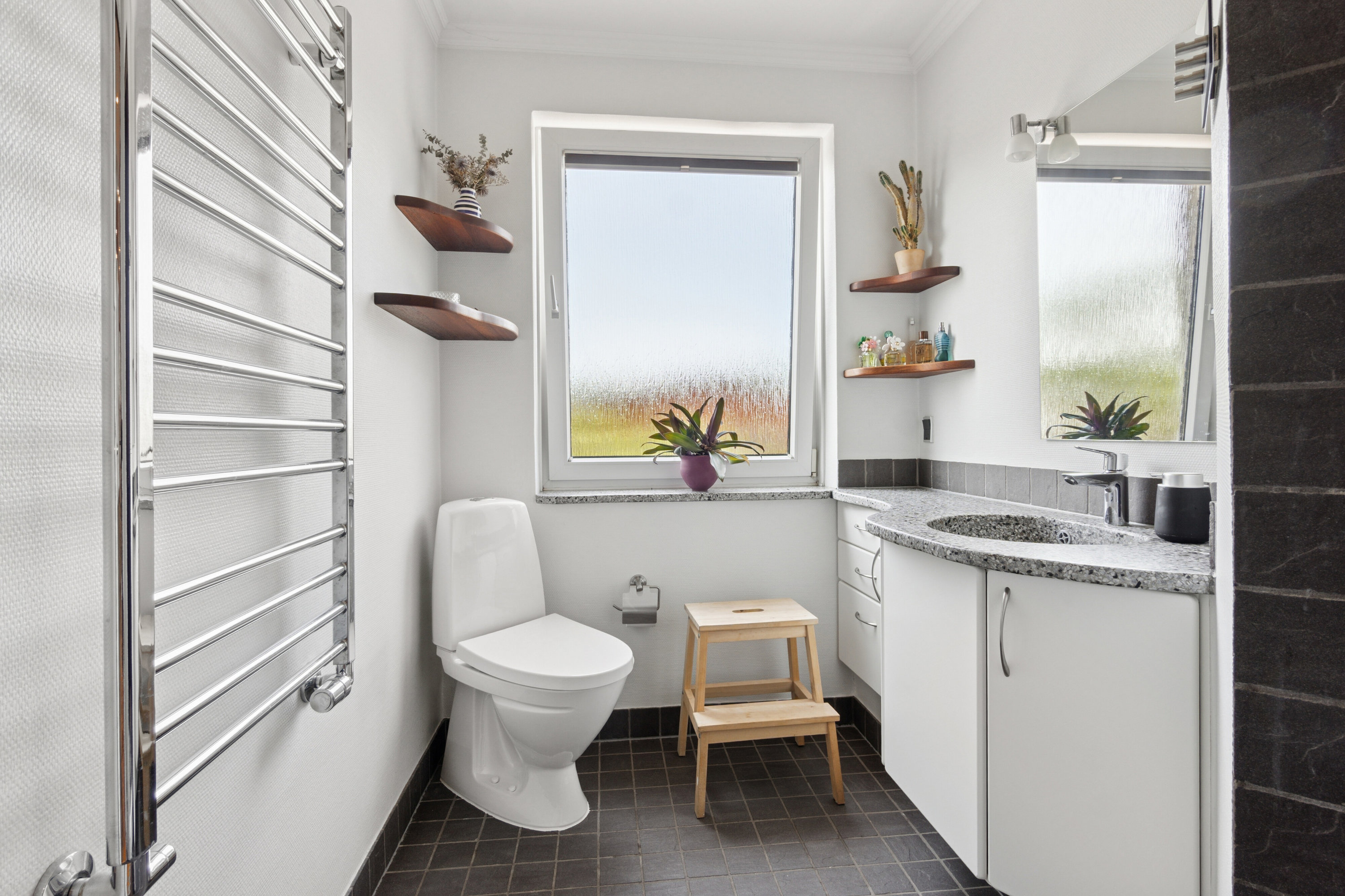 Fremhævet badeværelse billede i fuldskærmstilstand. Billede af Niels Ebbesensvej 5, 7770 Vestervig