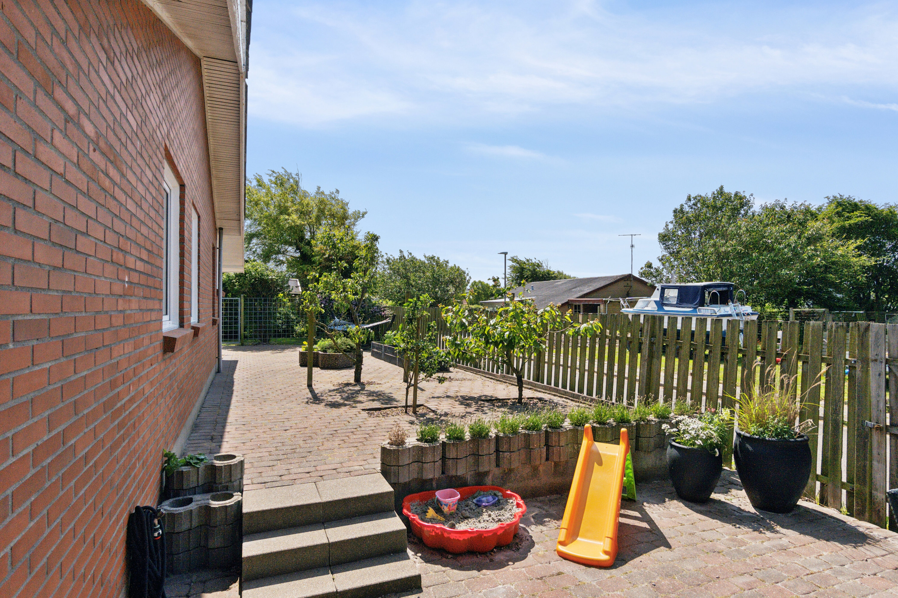 Fremhævet terrasse billede i fuldskærmstilstand. Billede af Niels Ebbesensvej 5, 7770 Vestervig