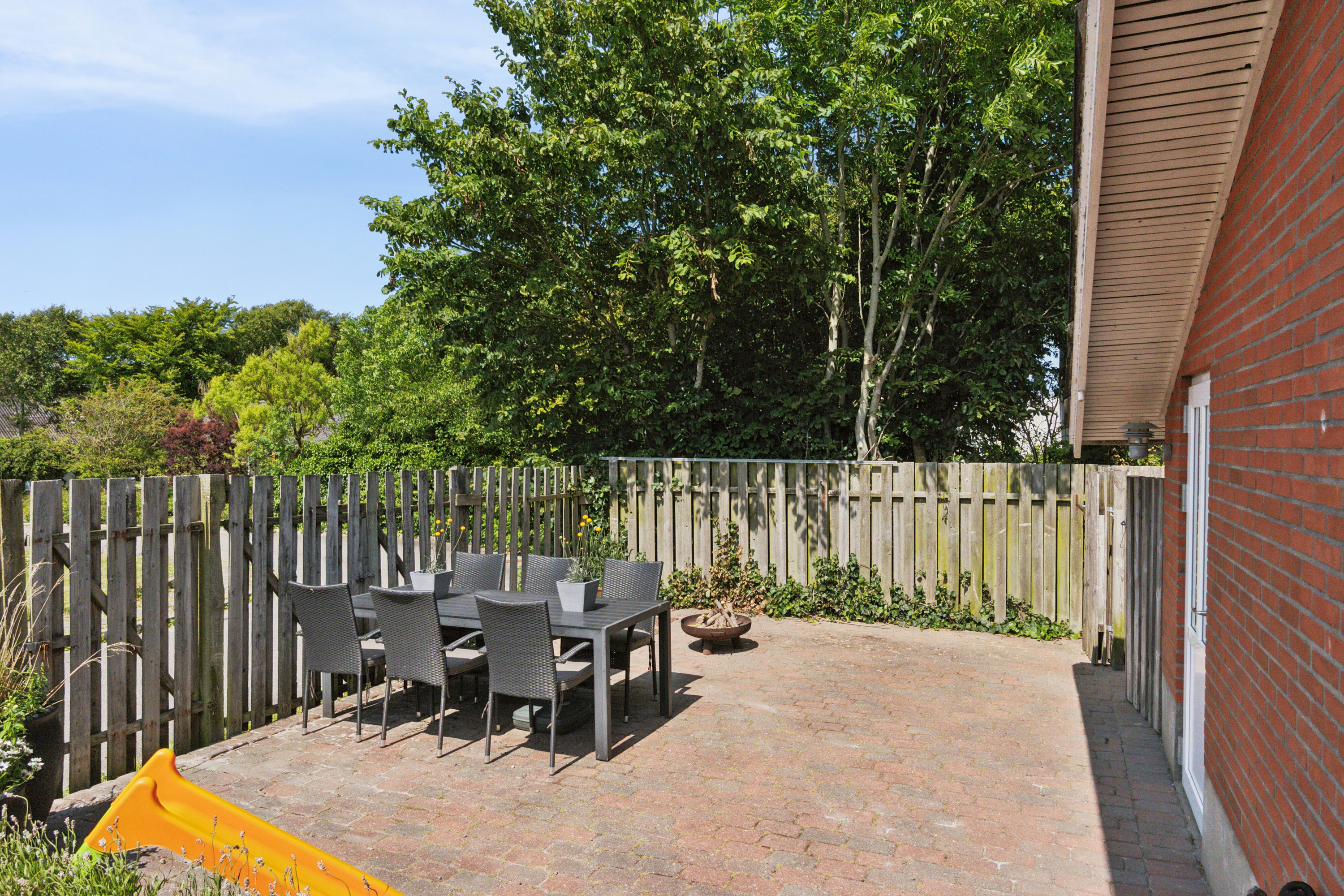 Fremhævet terrasse billede i fuldskærmstilstand. Billede af Niels Ebbesensvej 5, 7770 Vestervig