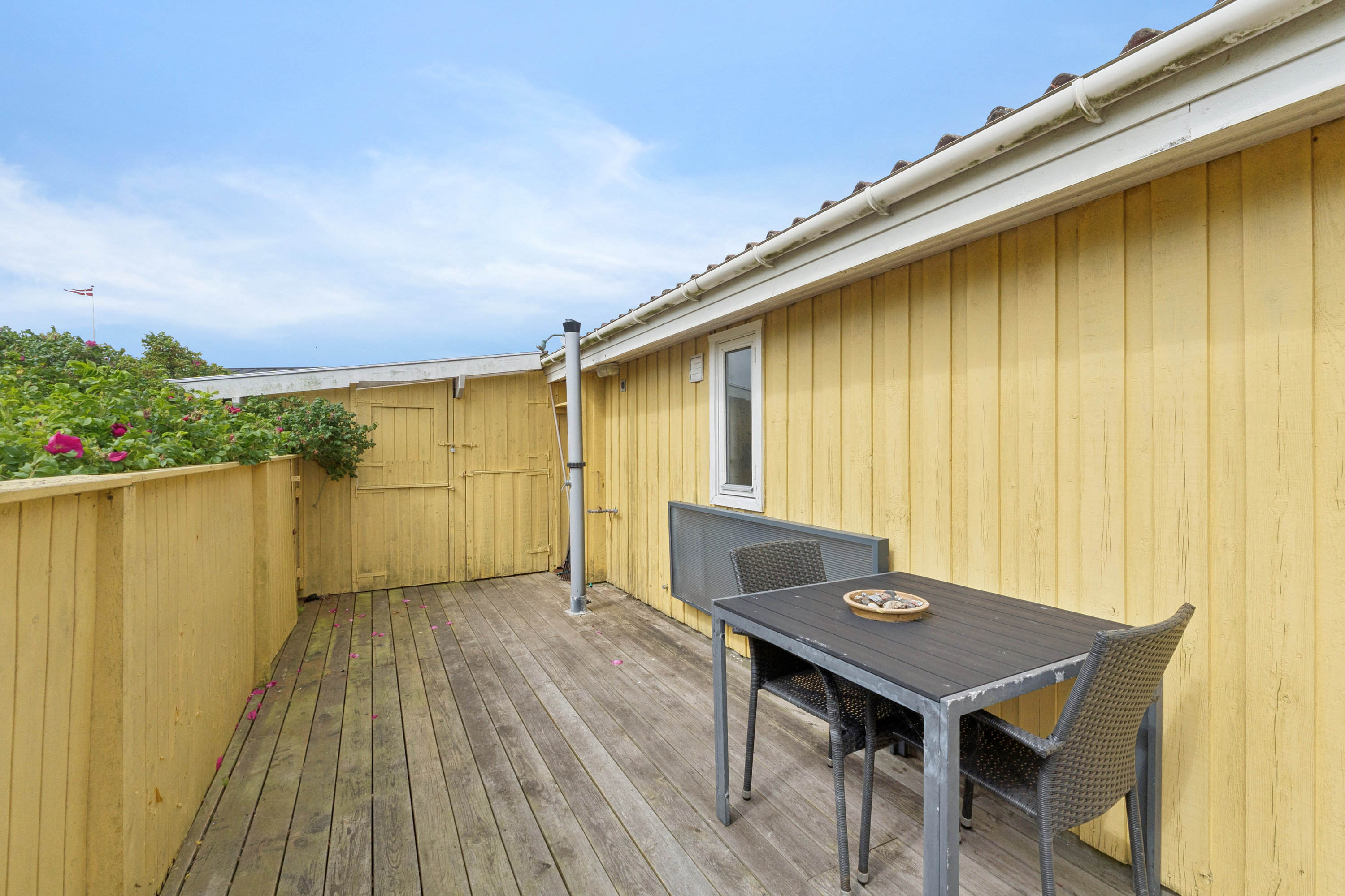 Fremhævet terrasse billede i fuldskærmstilstand. Billede af Ved Stranden 25, Skal Klit, 9800 Hjørring