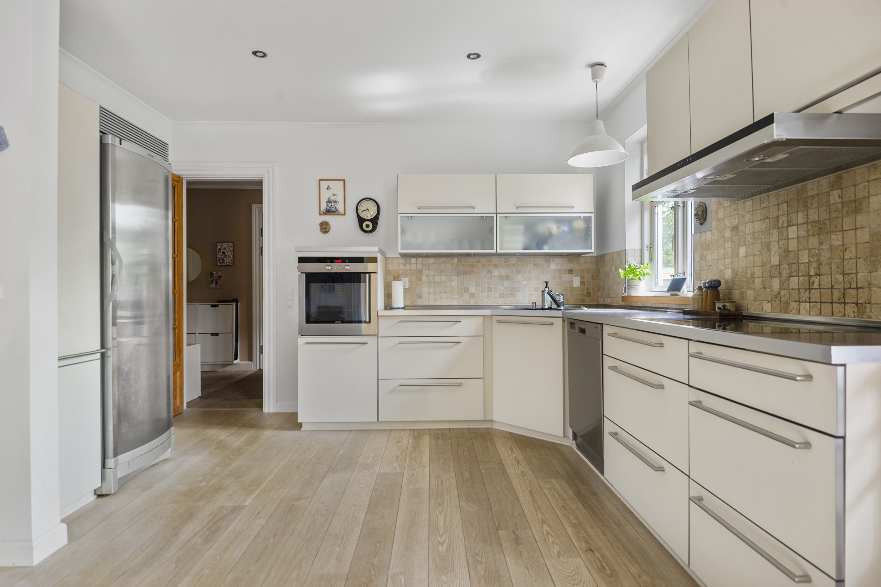 Fremhævet køkken billede i fuldskærmstilstand. Billede af Århusvej 60, 8300 Odder