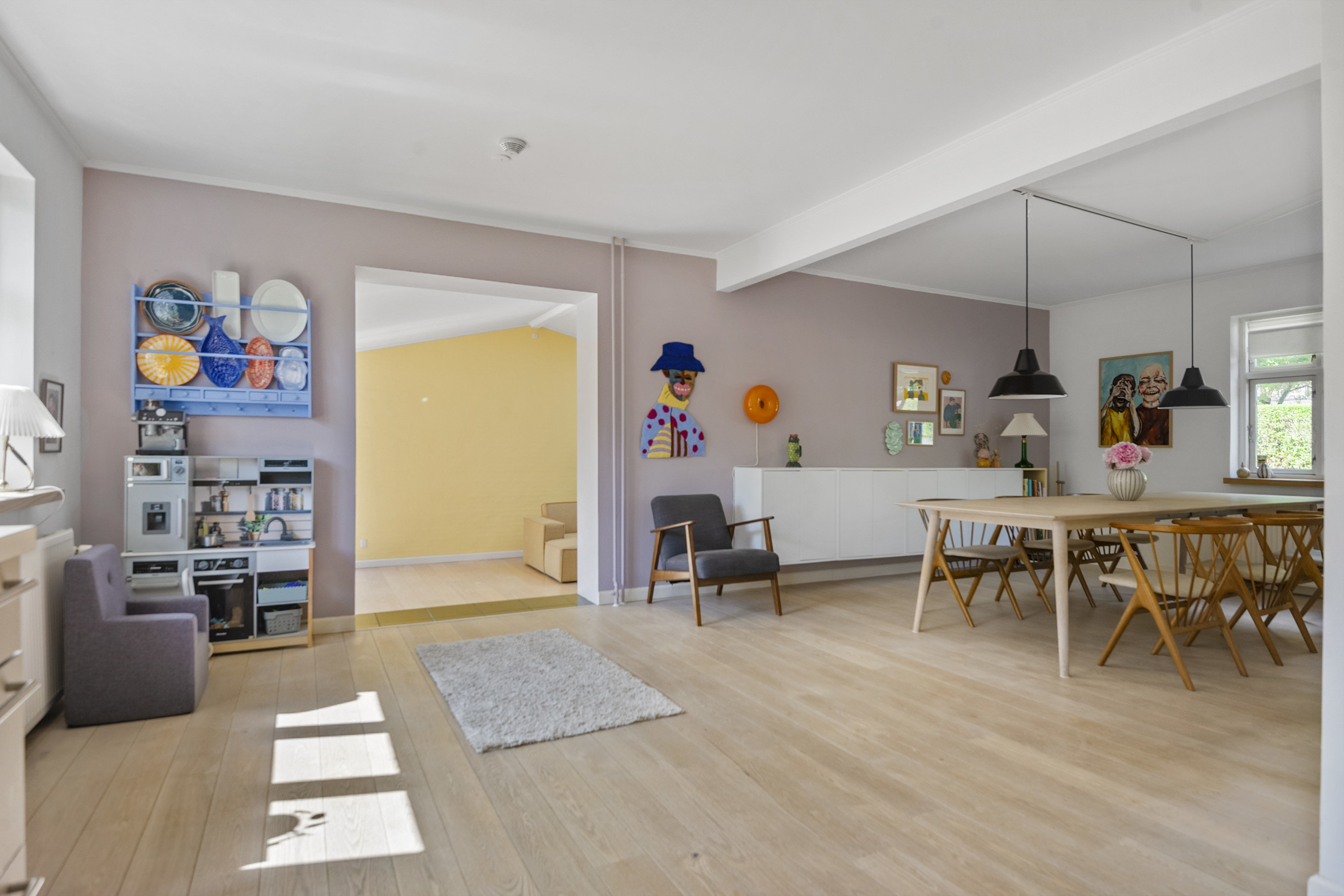 Fremhævet stue billede i fuldskærmstilstand. Billede af Århusvej 60, 8300 Odder