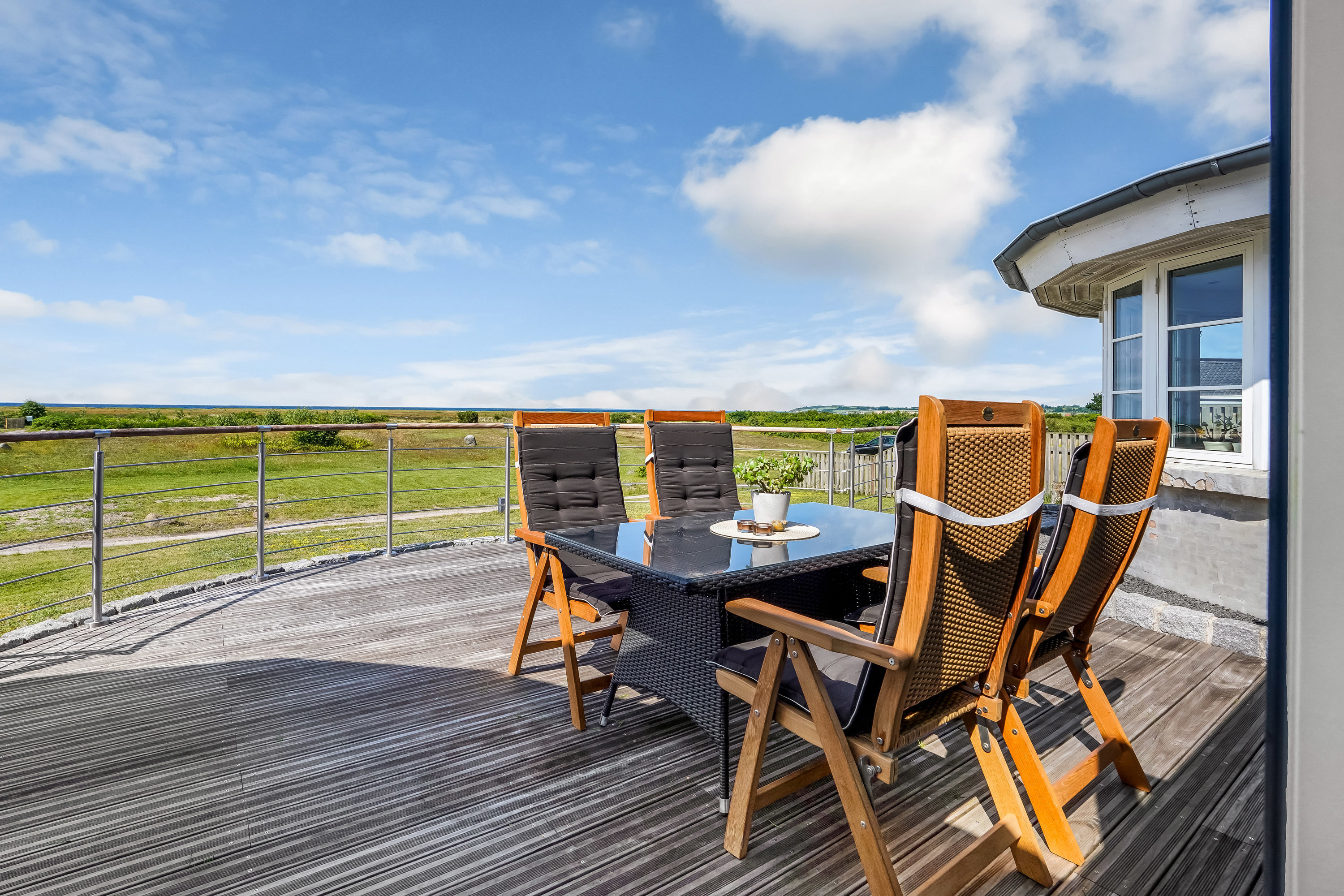 Fremhævet terrasse billede i fuldskærmstilstand. Billede af Helnæsvej 10, Brydegaard, 5683 Haarby