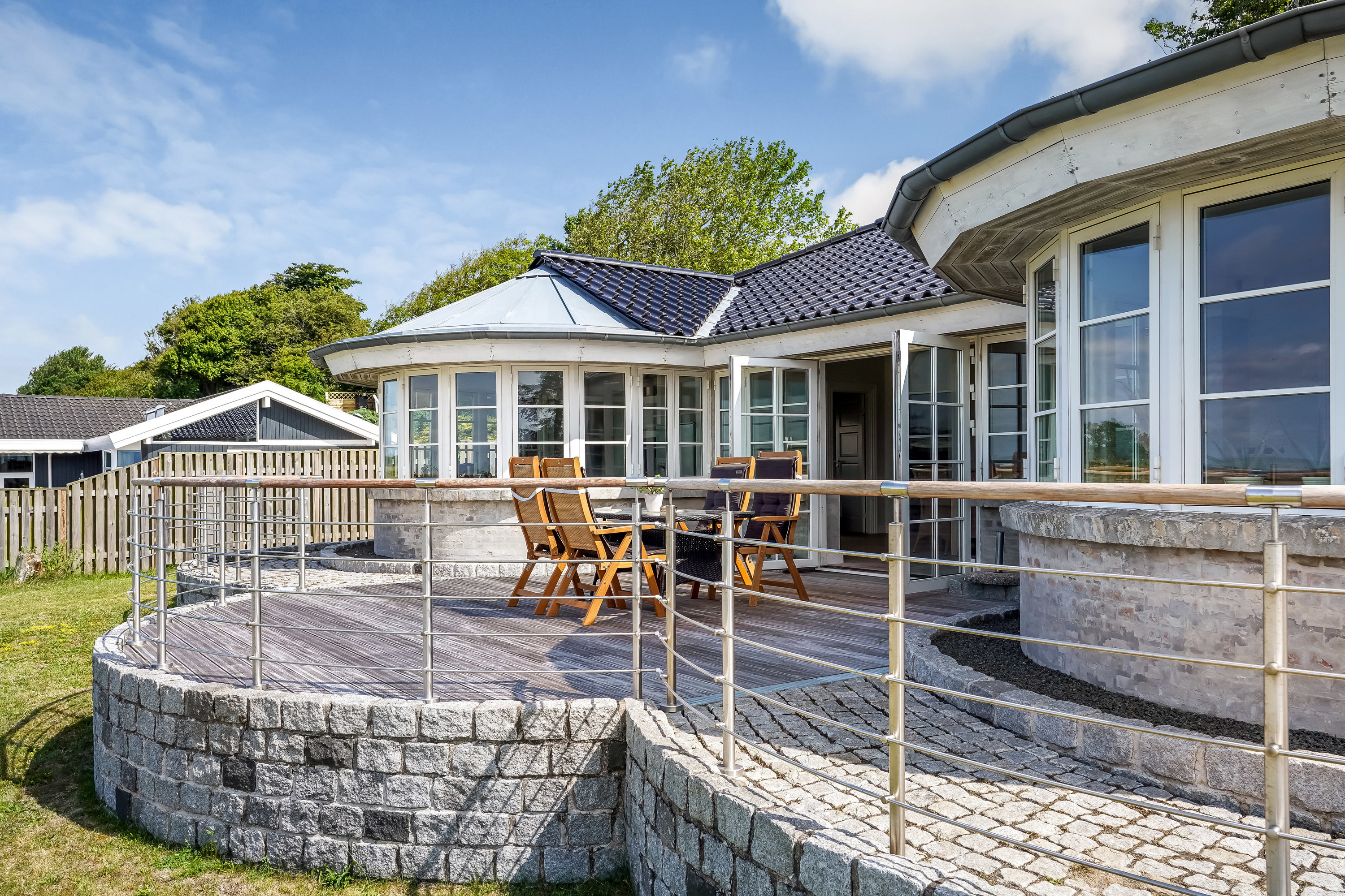 Fremhævet terrasse billede i fuldskærmstilstand. Billede af Helnæsvej 10, Brydegaard, 5683 Haarby