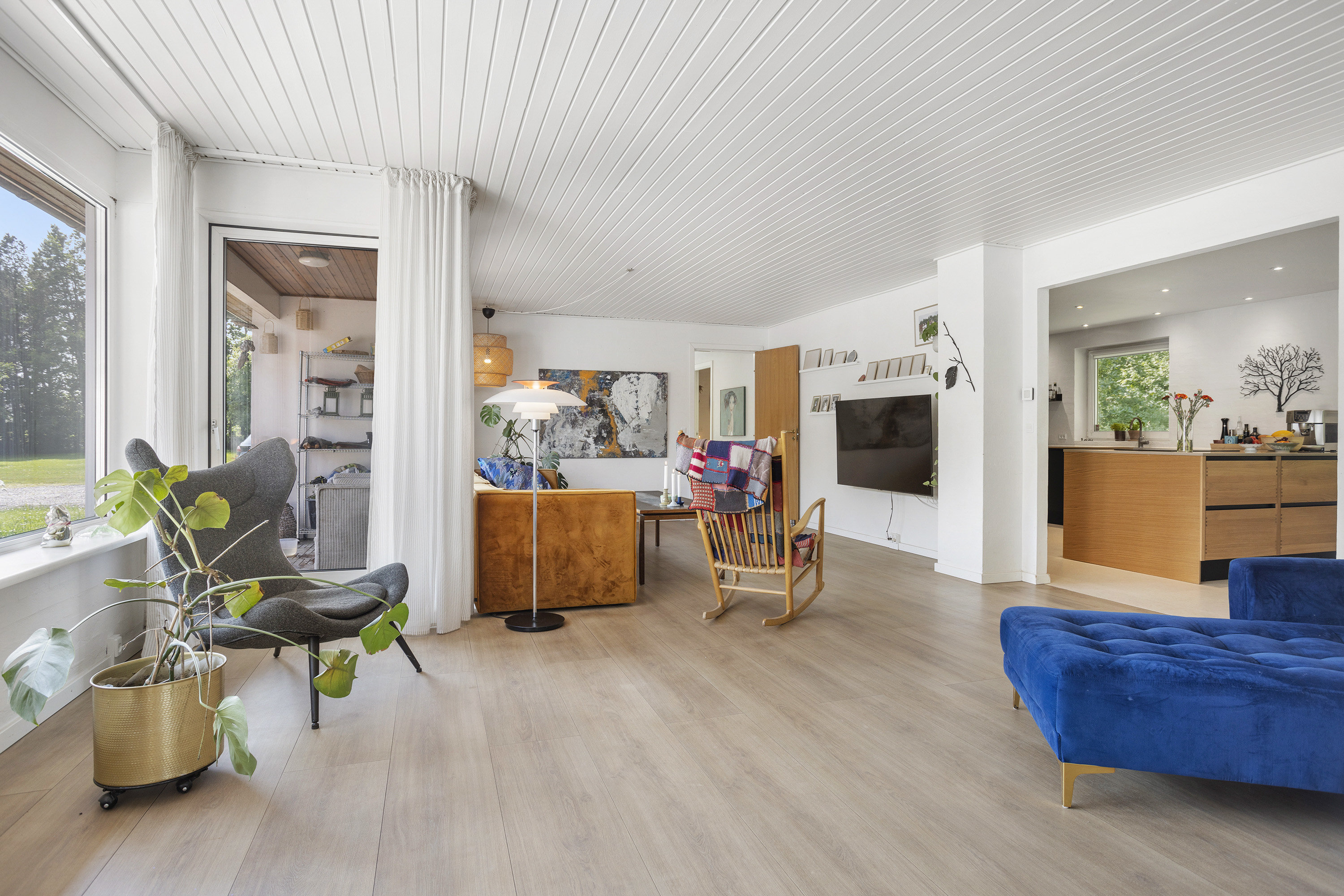 Fremhævet stue billede i fuldskærmstilstand. Billede af Sandenvej 1, Lyngså, 9300 Sæby