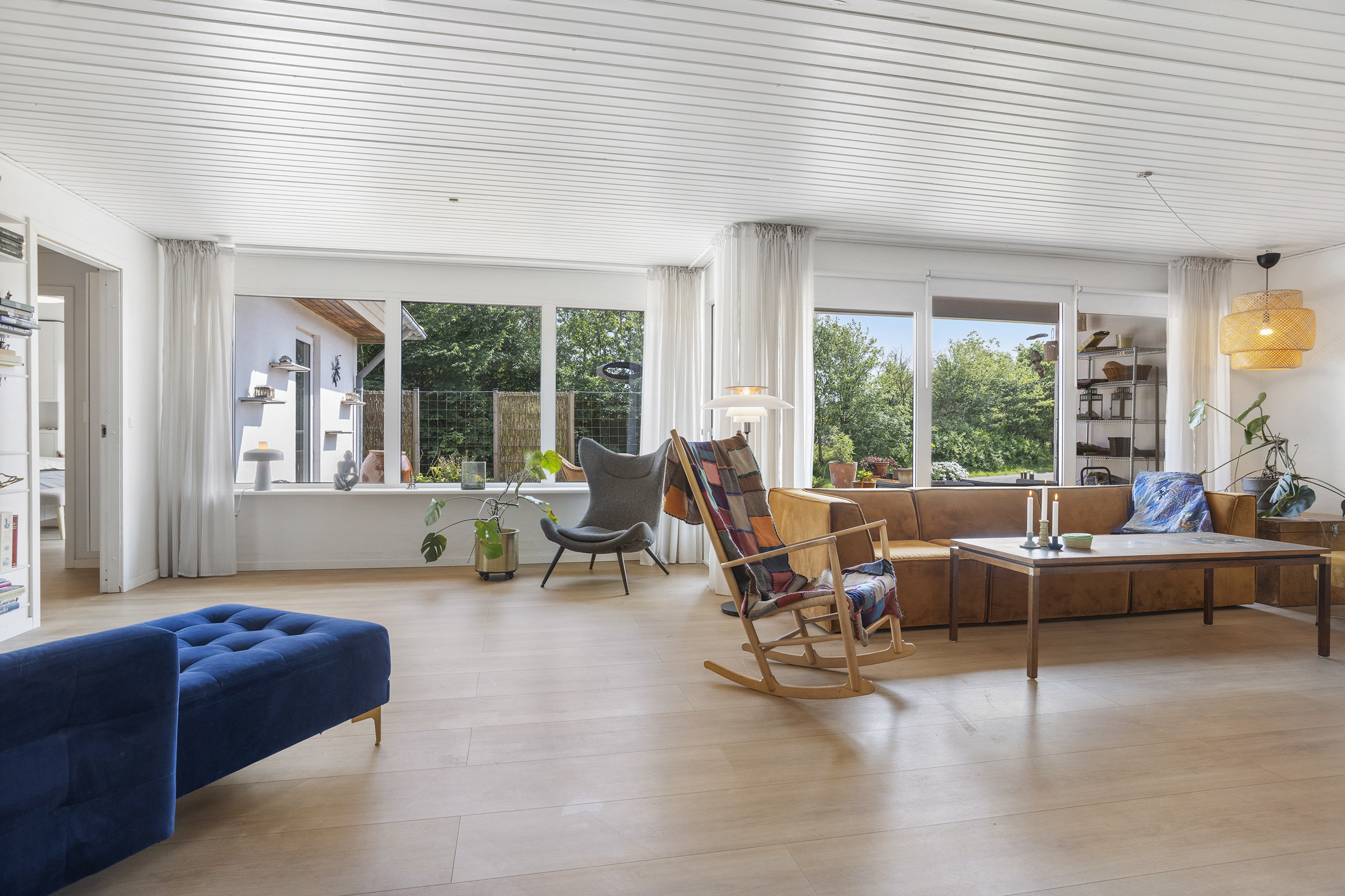 Fremhævet stue billede i fuldskærmstilstand. Billede af Sandenvej 1, Lyngså, 9300 Sæby