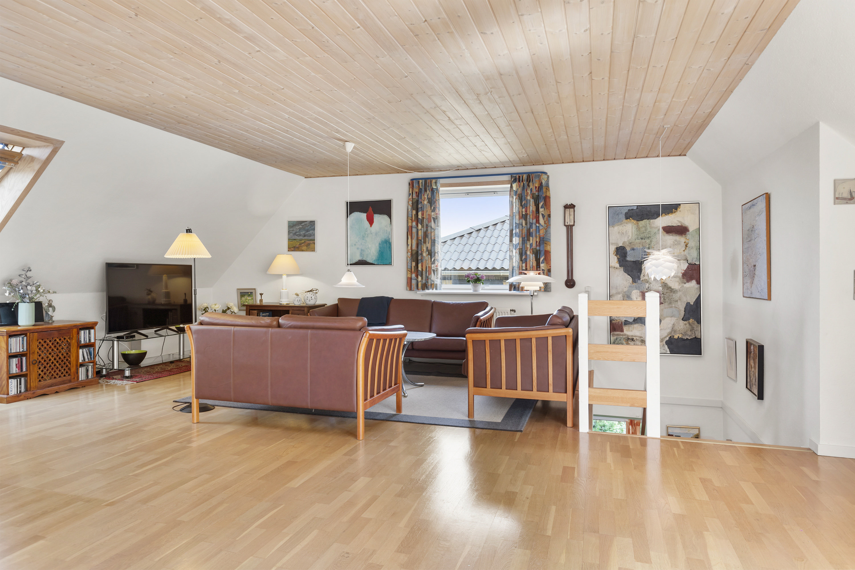 Fremhævet stue billede i fuldskærmstilstand. Billede af Dr. Margrethes Vej 27, 9600 Aars