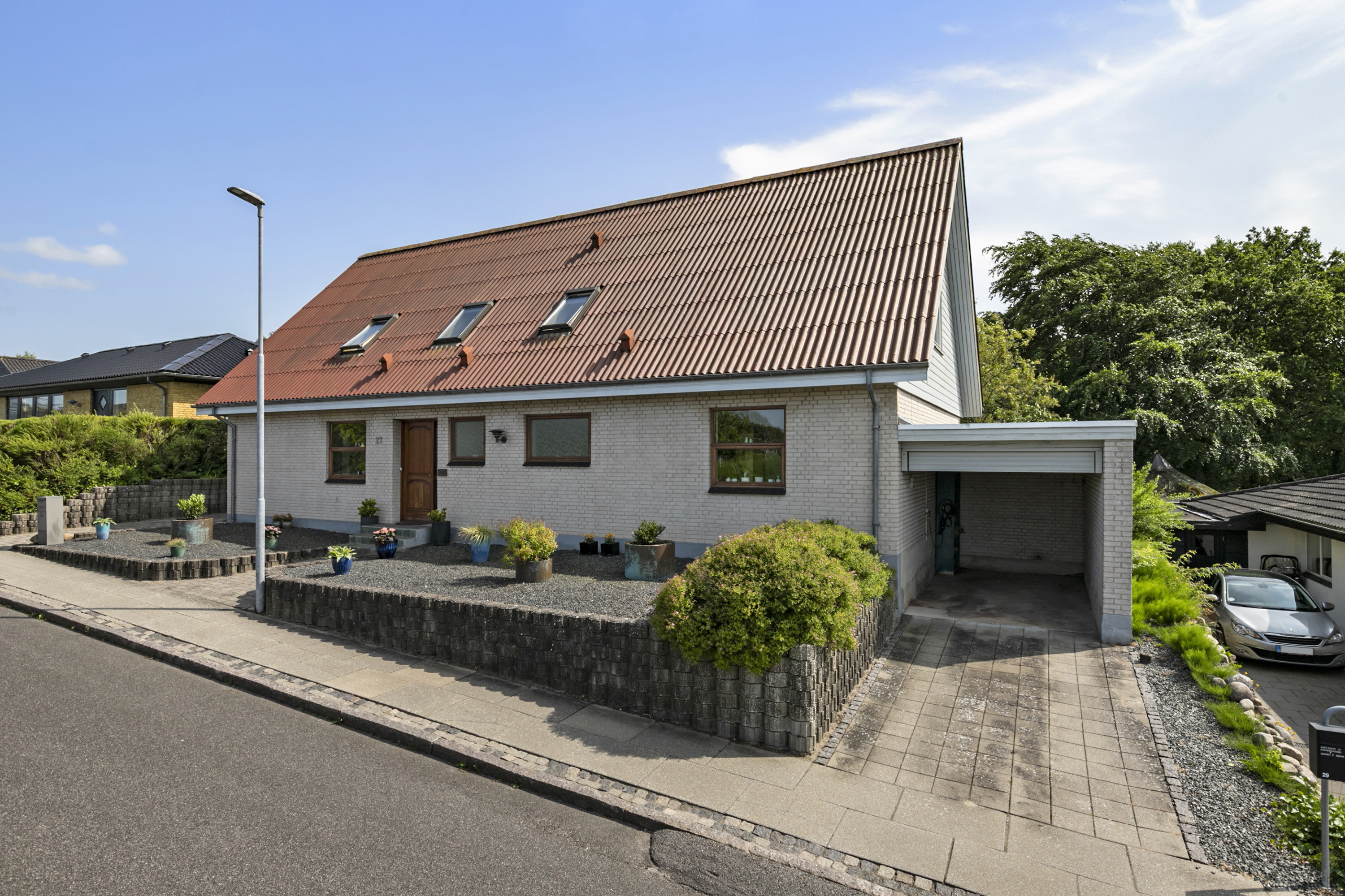 Miniaturebillede 1: facade. Billede af Dr. Margrethes Vej 27, 9600 Aars