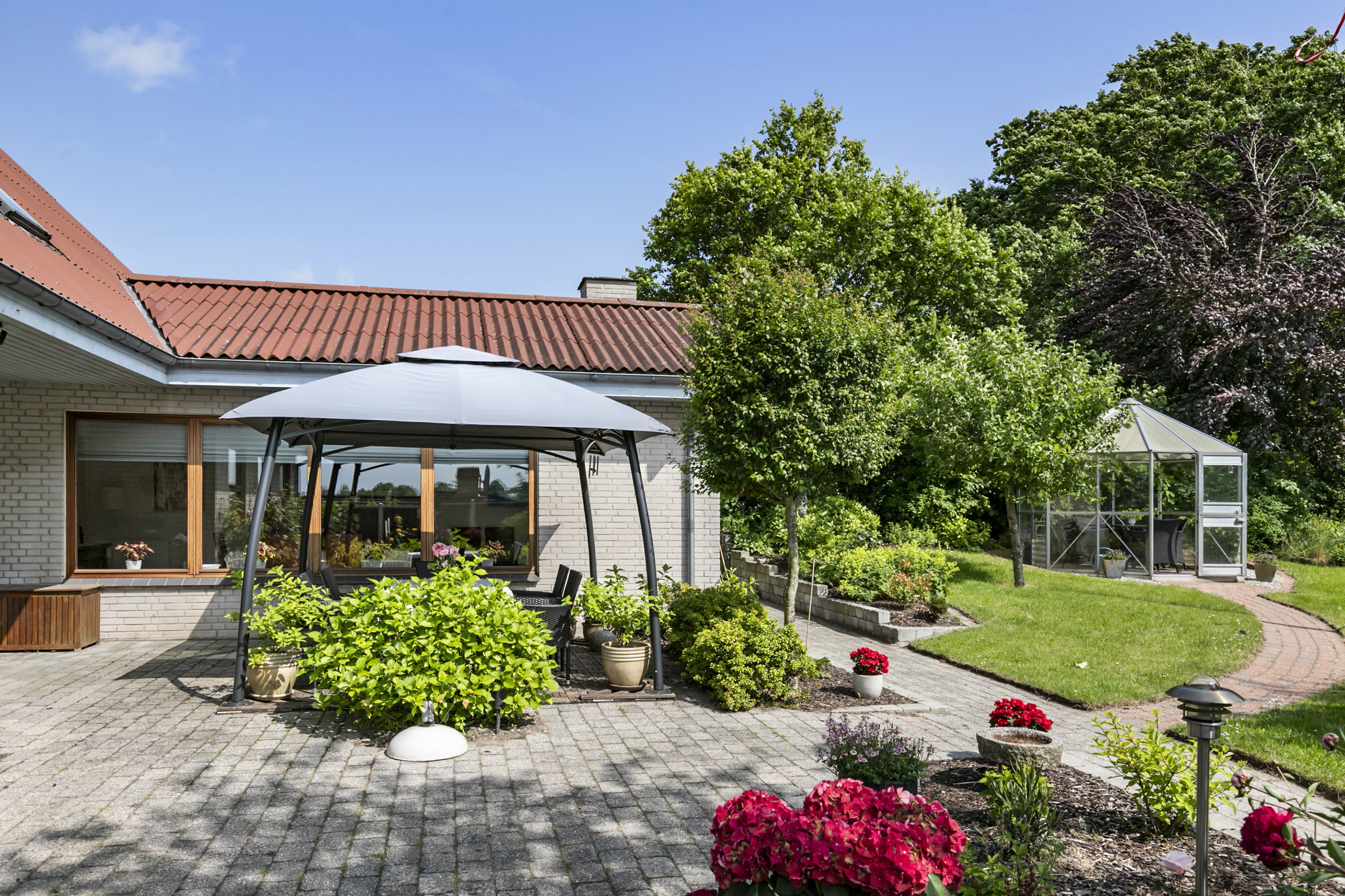 Fremhævet terrasse billede i fuldskærmstilstand. Billede af Dr. Margrethes Vej 27, 9600 Aars