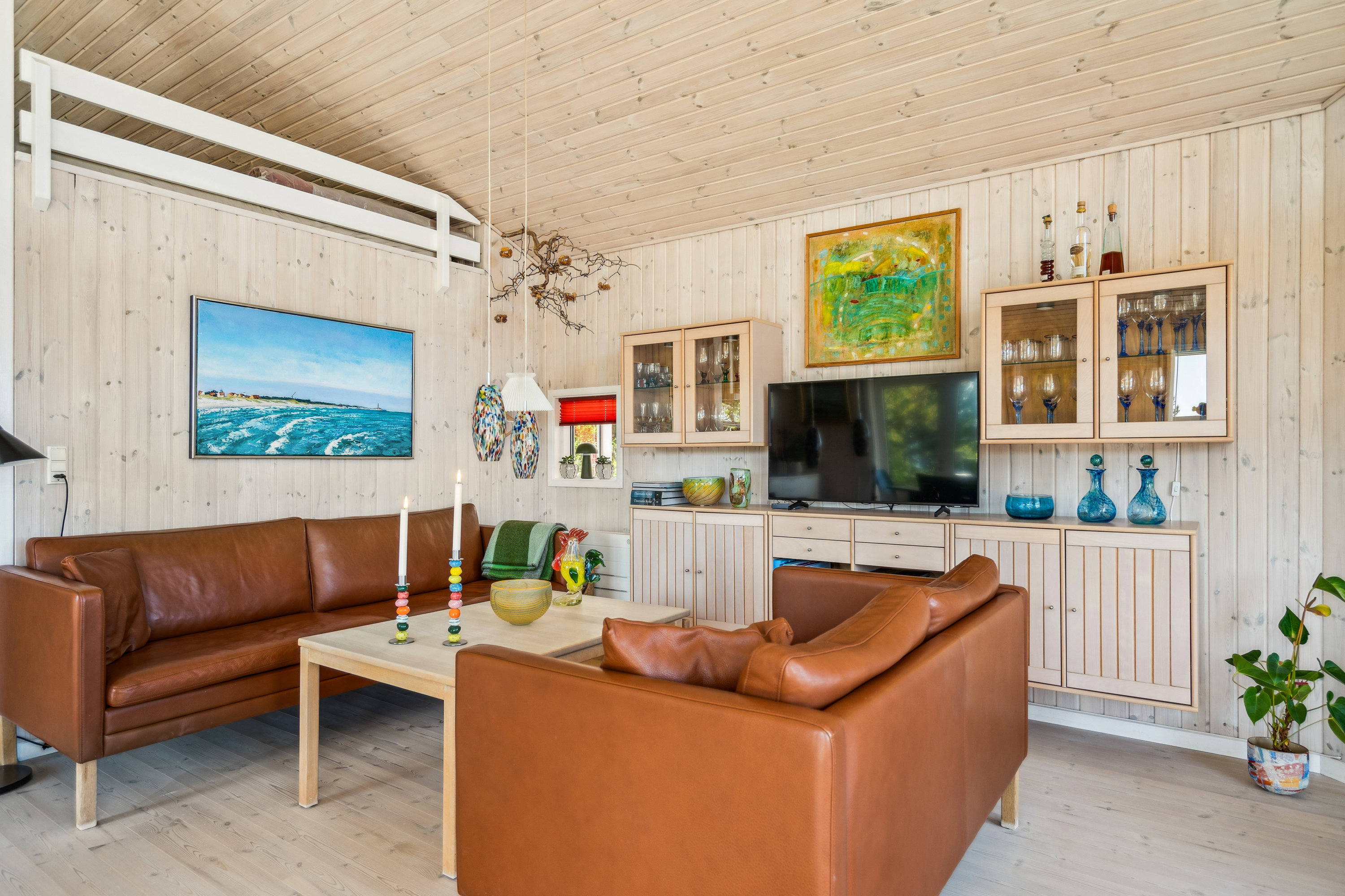 Fremhævet stue billede i fuldskærmstilstand. Billede af Perlevej 2, Bunken, 9982 Ålbæk