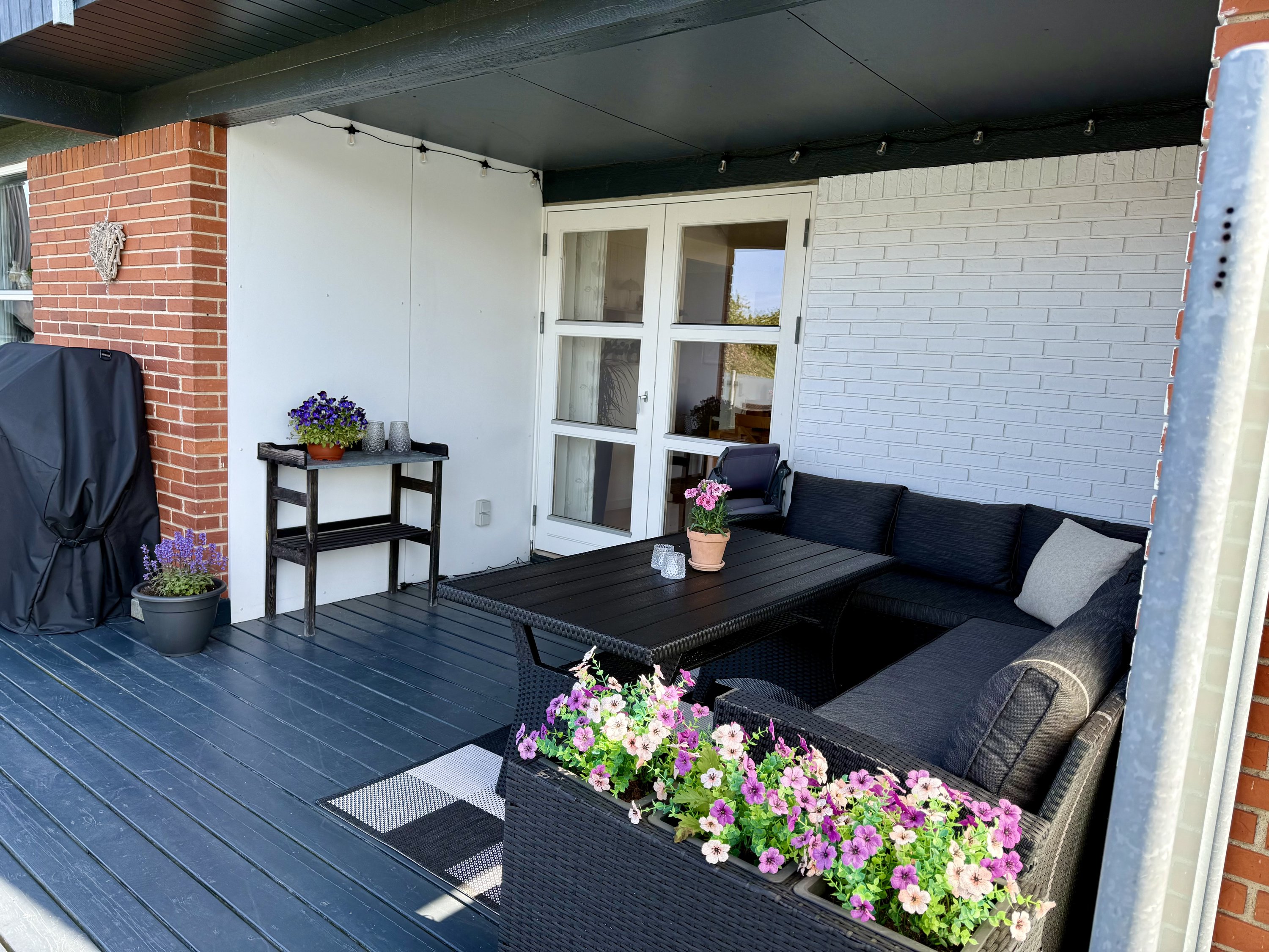 Fremhævet terrasse billede i fuldskærmstilstand. Billede af Tranekær 48, Vester Hassing, 9310 Vodskov