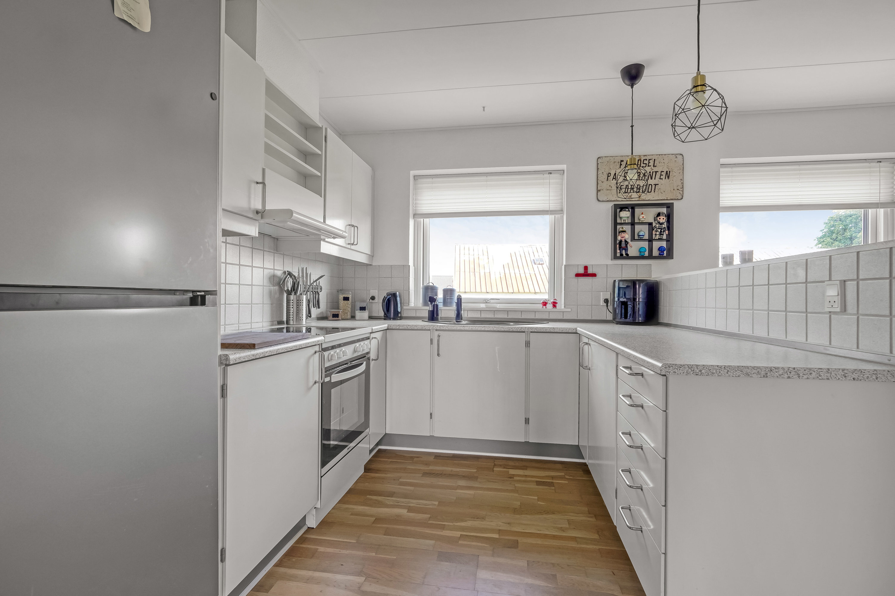 Miniaturebillede 1: køkken. Billede af Hybenvej 45, 8763 Rask Mølle