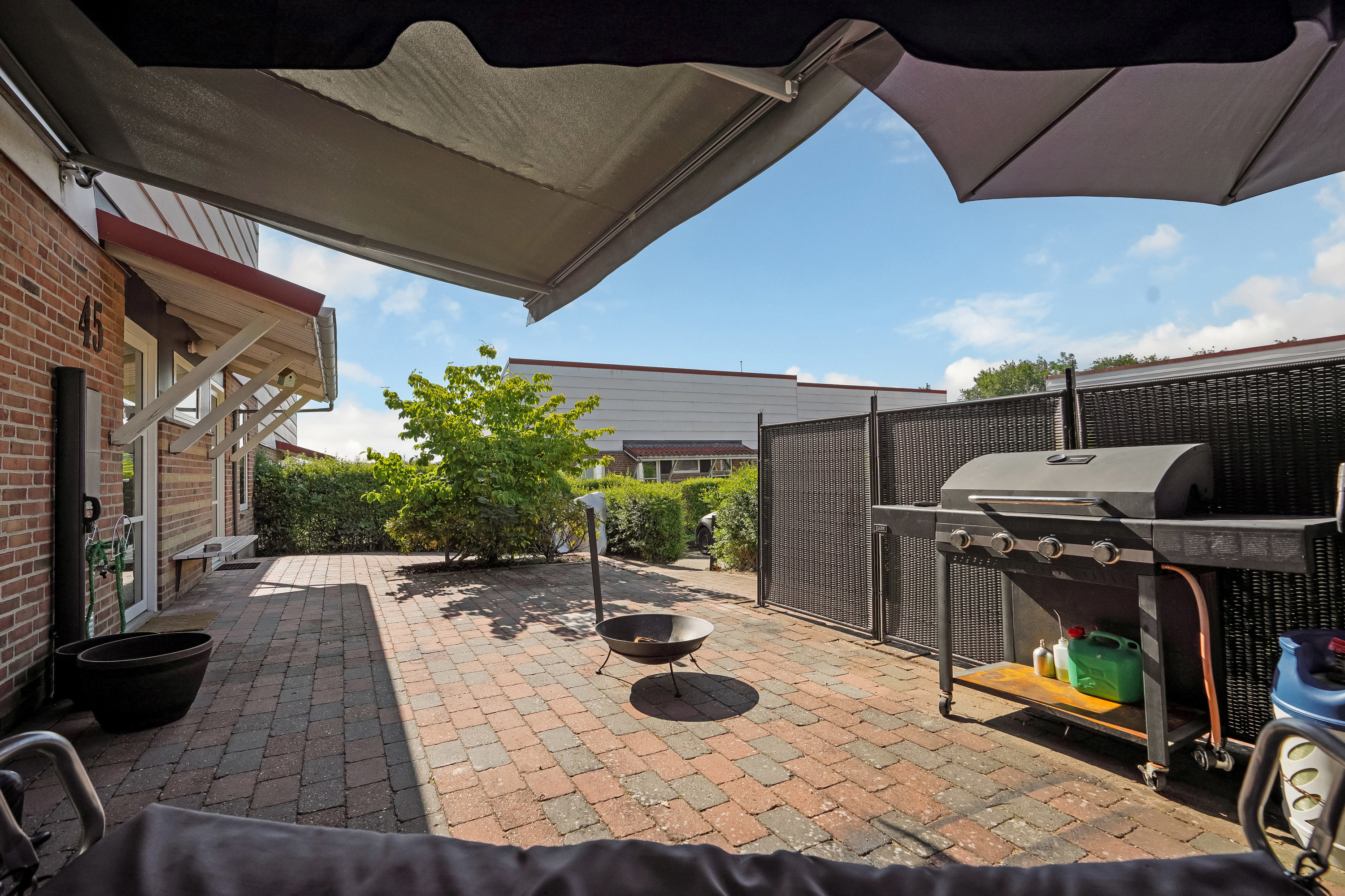 Fremhævet have billede i fuldskærmstilstand. Billede af Hybenvej 45, 8763 Rask Mølle