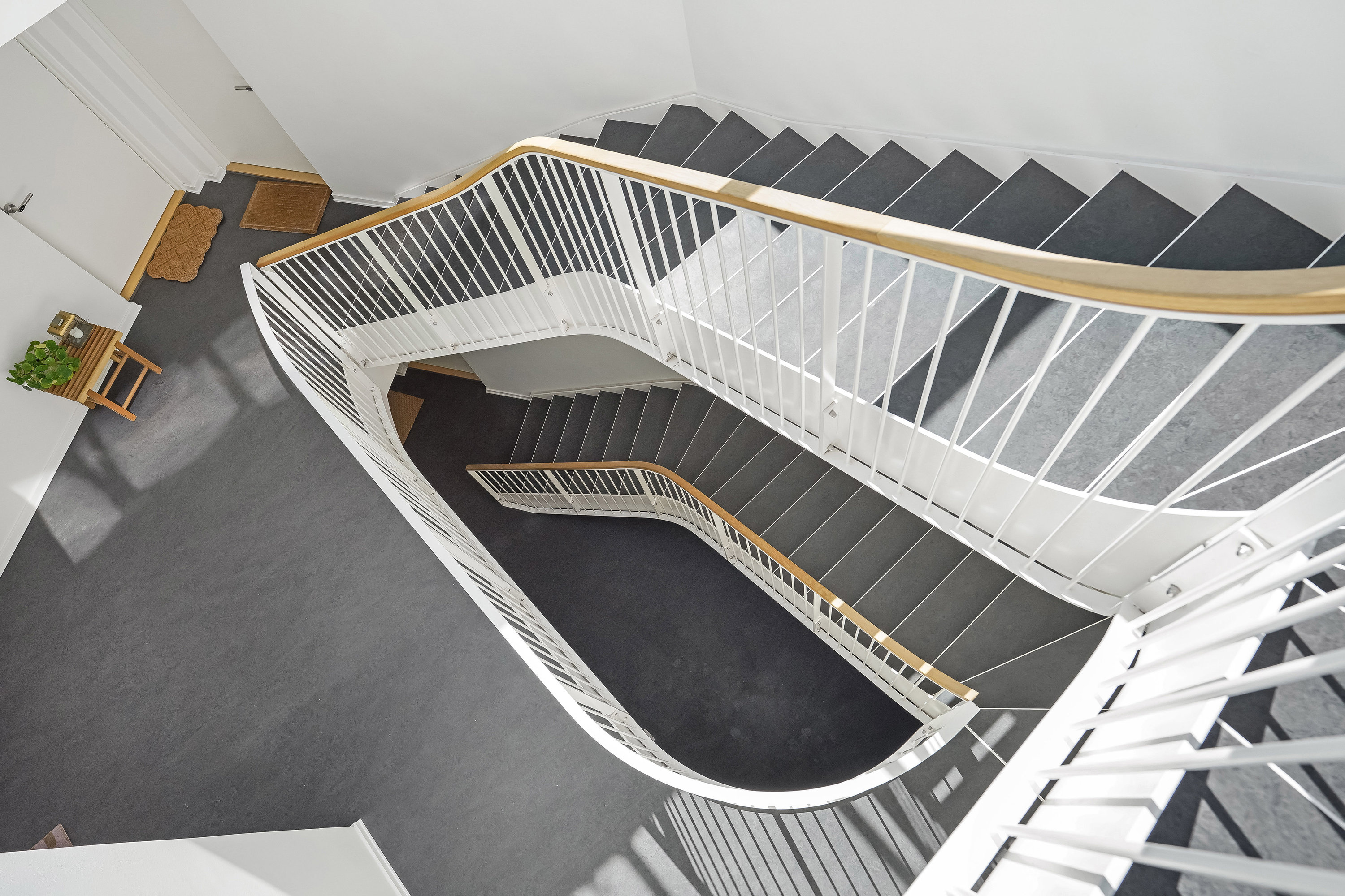 Fremhævet andet billede i fuldskærmstilstand. Billede af Carl Nielsens Kvarter 17, 1. 1., 5000 Odense C