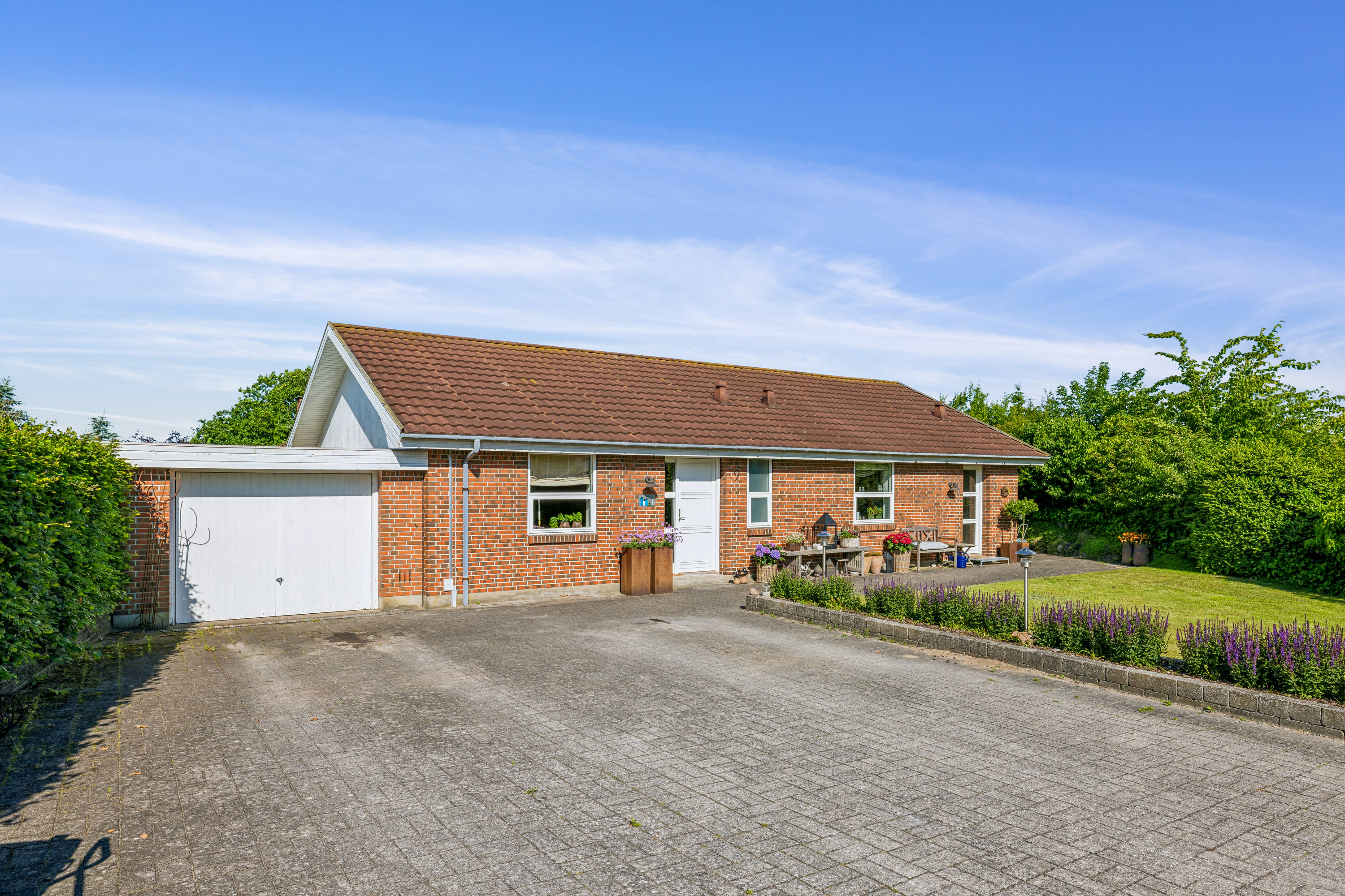 Miniaturebillede 1: ejendom 1. Billede af Skrænten 9, 8961 Allingåbro