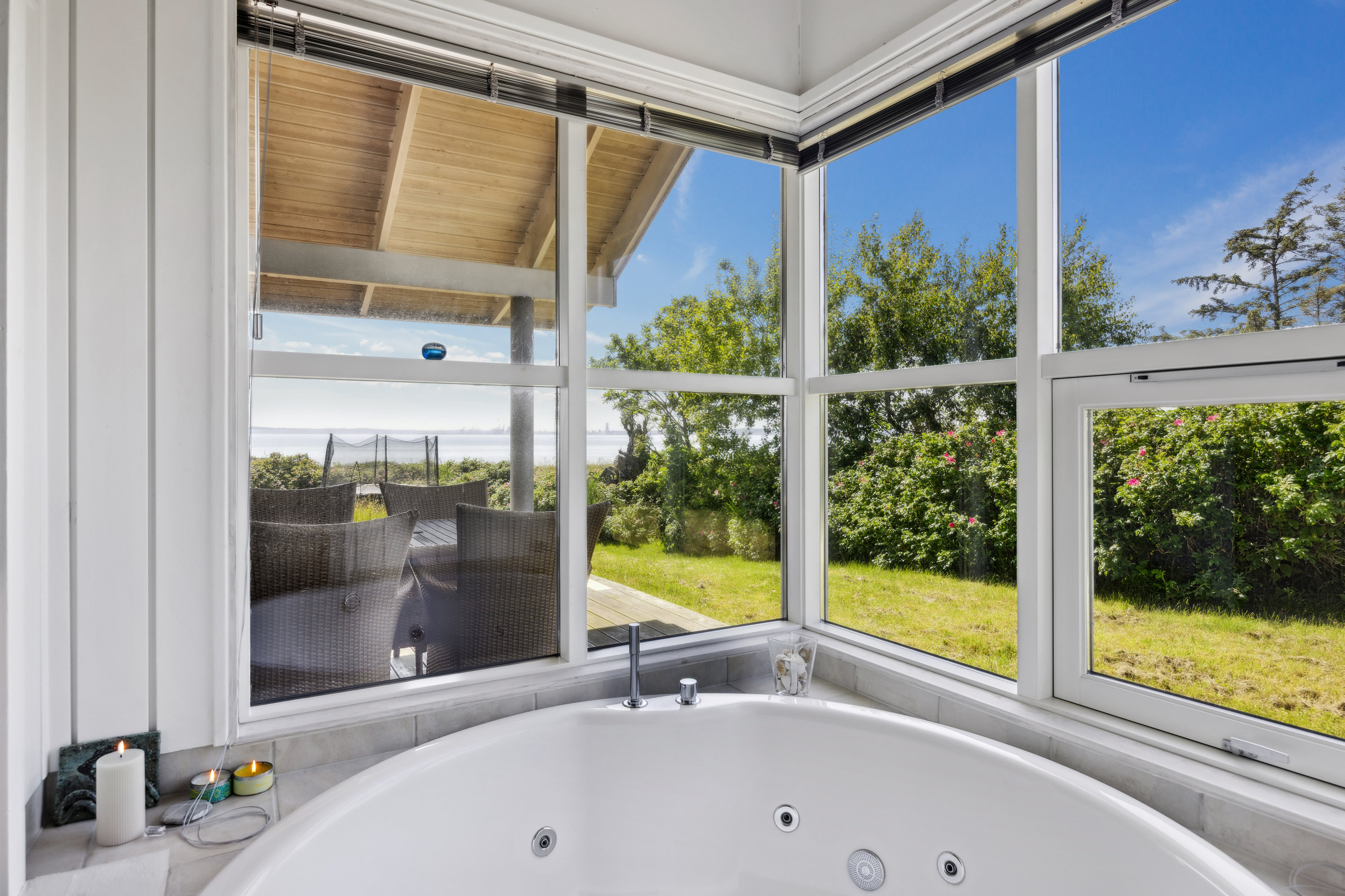 Fremhævet pool billede i fuldskærmstilstand. Billede af Fyrrevej 23, Skødshoved Strand, 8420 Knebel