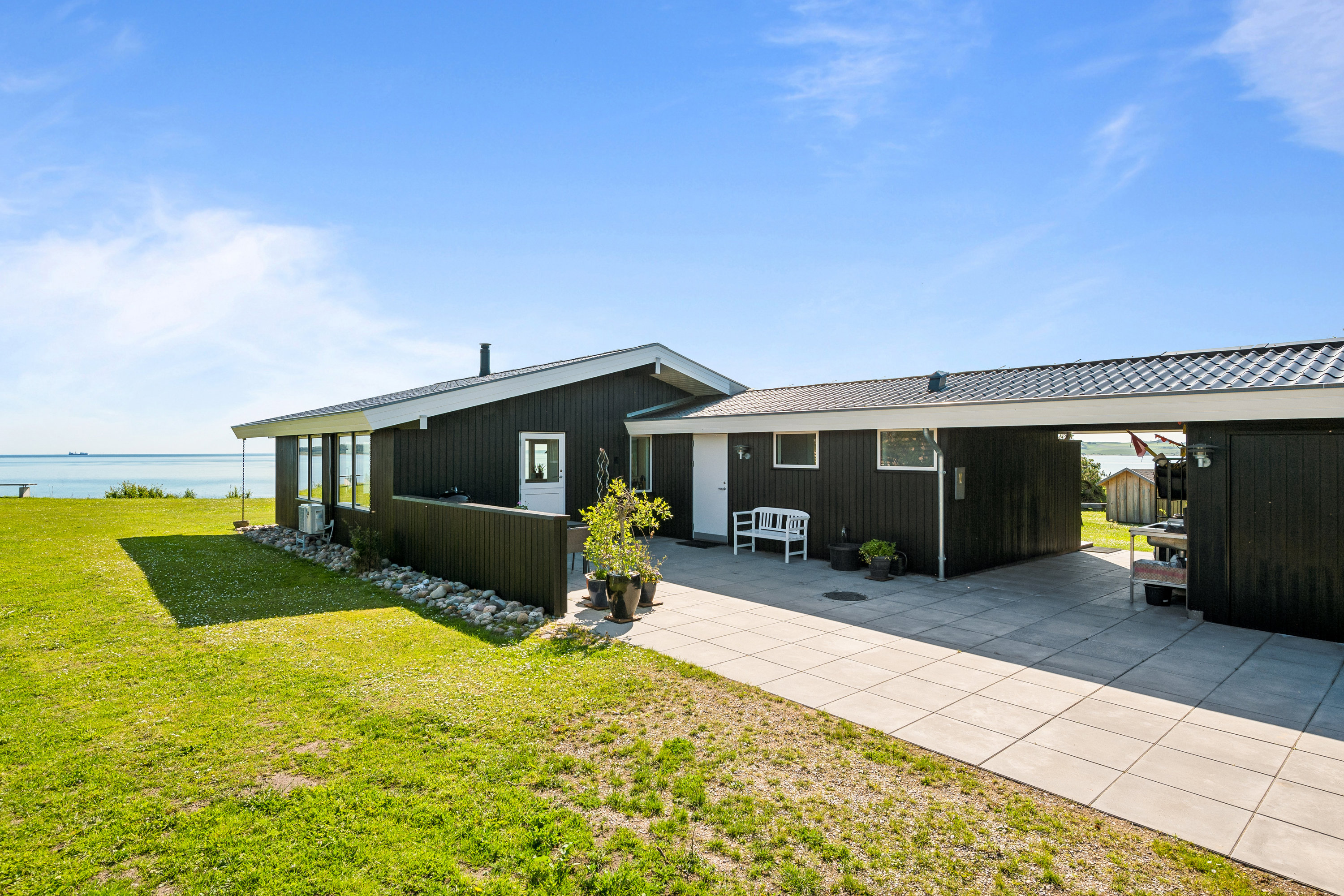 Fremhævet ejendom 1 billede i fuldskærmstilstand. Billede af Skråningen 42, Strands, 8420 Knebel