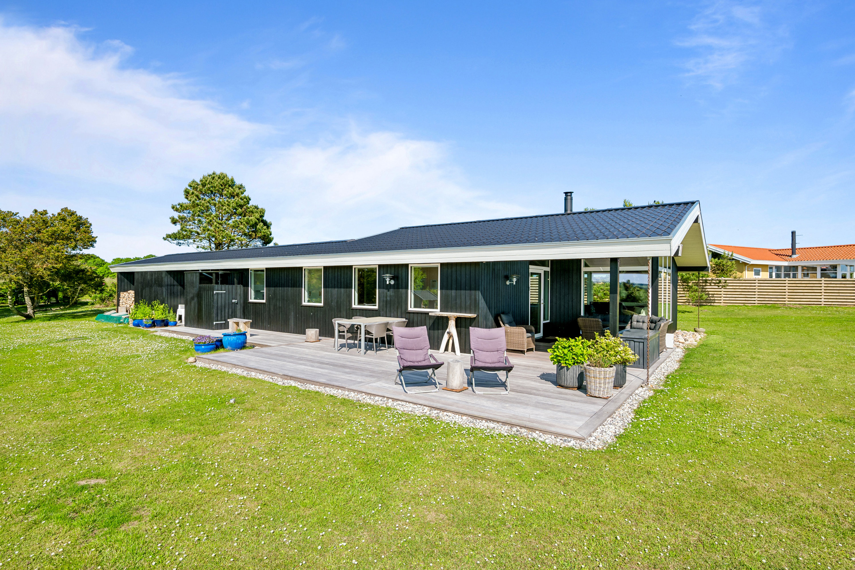 Fremhævet ejendom 1 billede i fuldskærmstilstand. Billede af Skråningen 42, Strands, 8420 Knebel