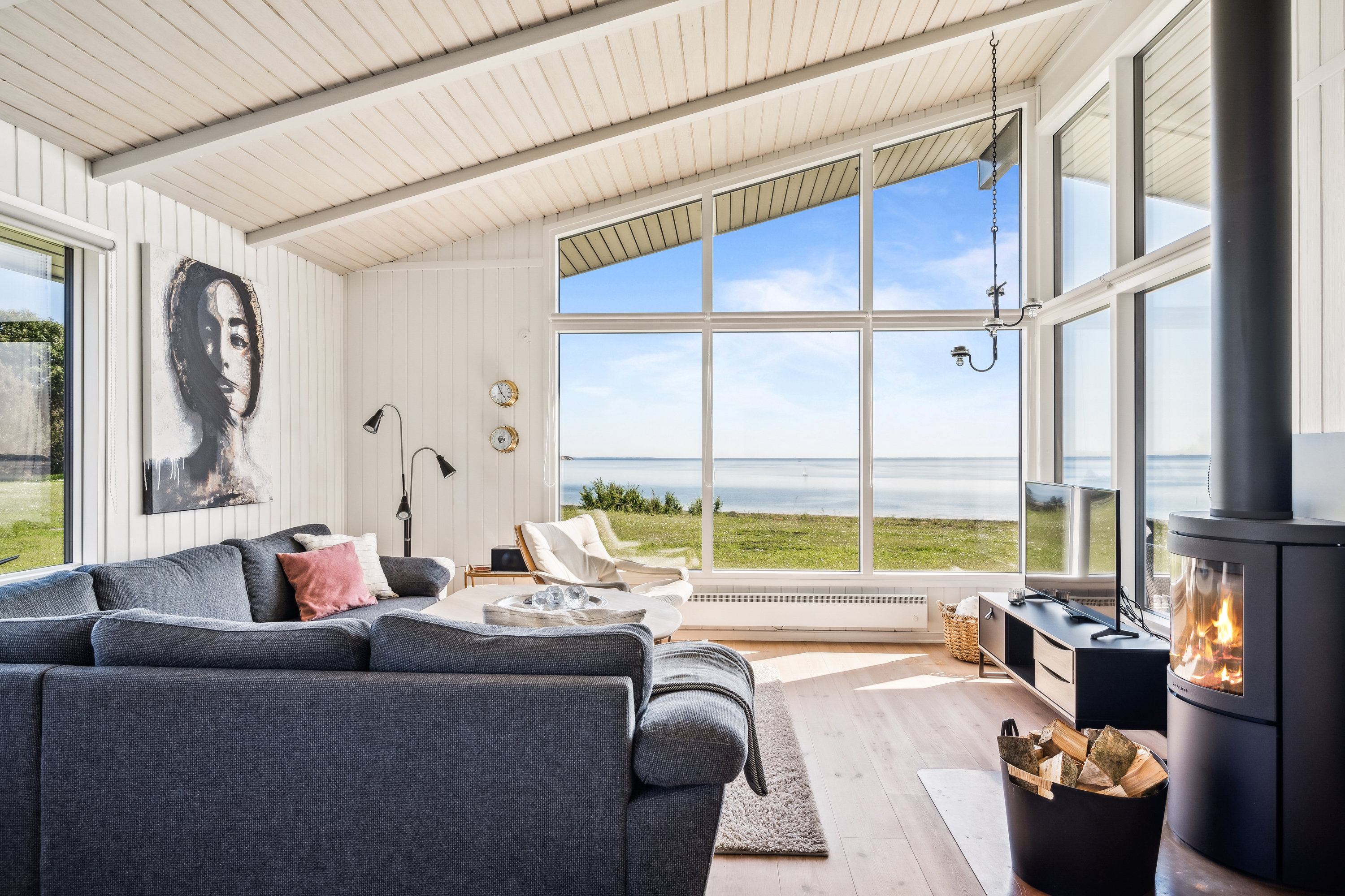 Fremhævet stue billede i fuldskærmstilstand. Billede af Skråningen 42, Strands, 8420 Knebel