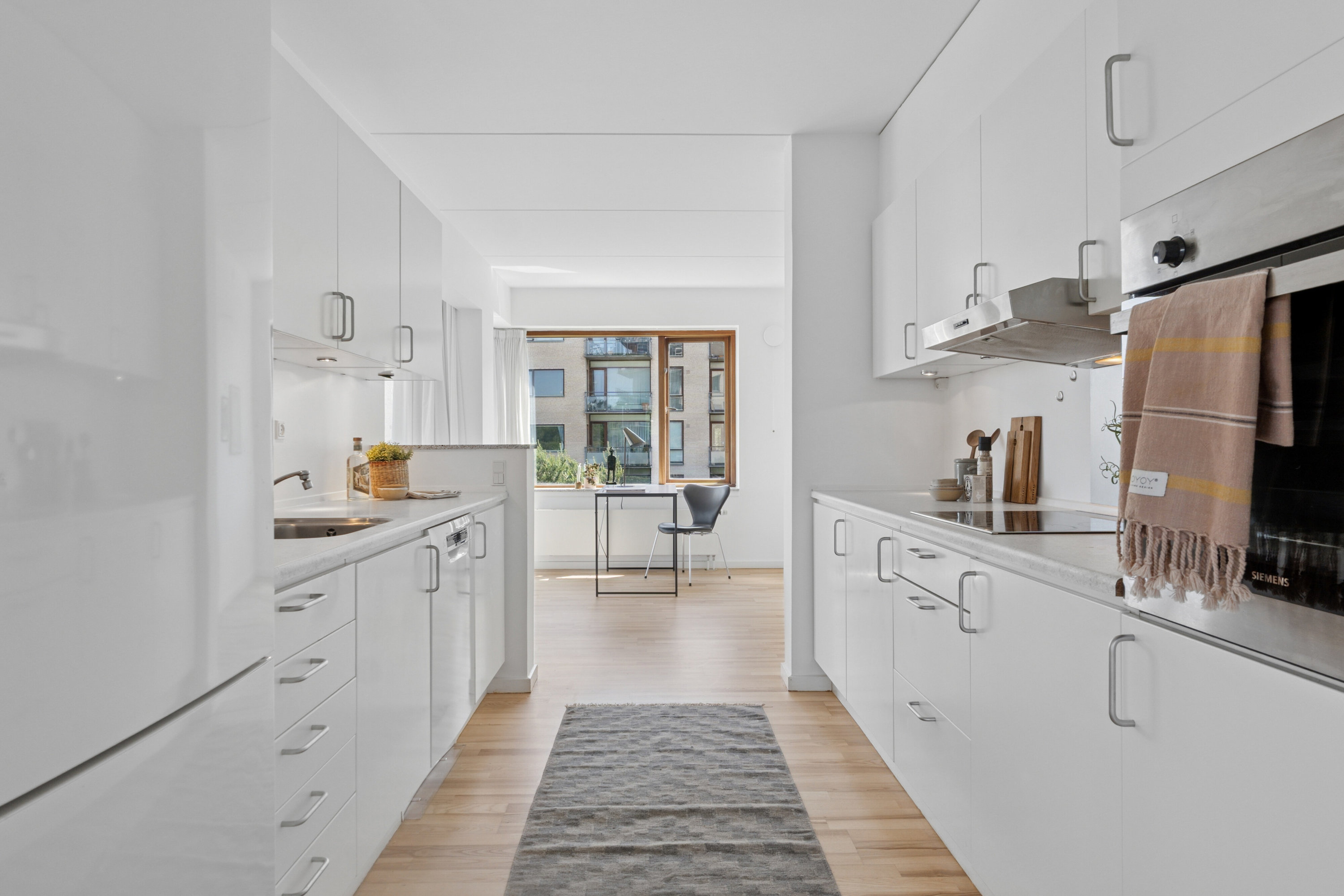 Fremhævet køkken billede i fuldskærmstilstand. Billede af Øresund Parkvej 5, 1. th., 2300 København S