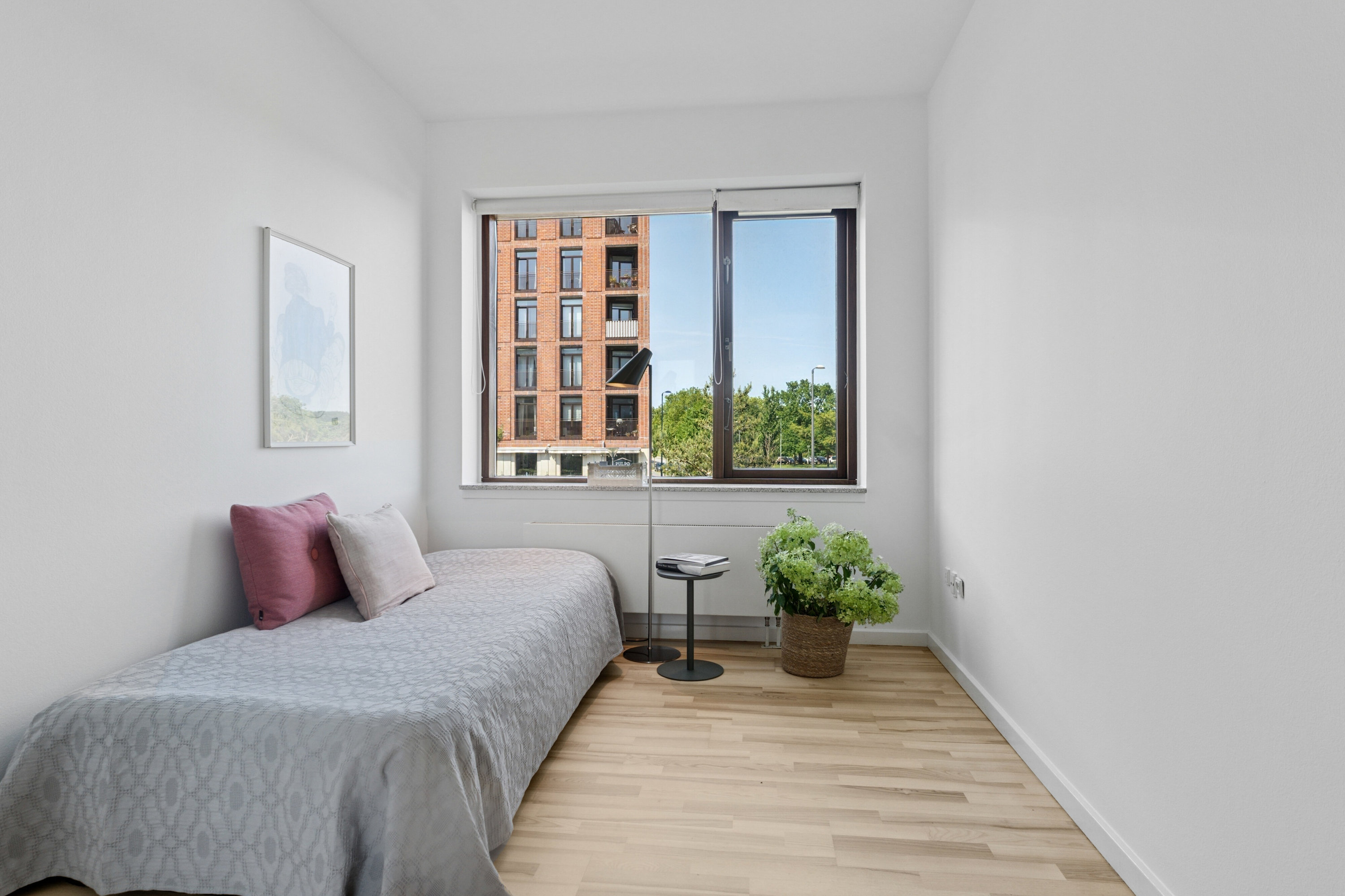 Fremhævet soveværelse billede i fuldskærmstilstand. Billede af Øresund Parkvej 5, 1. th., 2300 København S