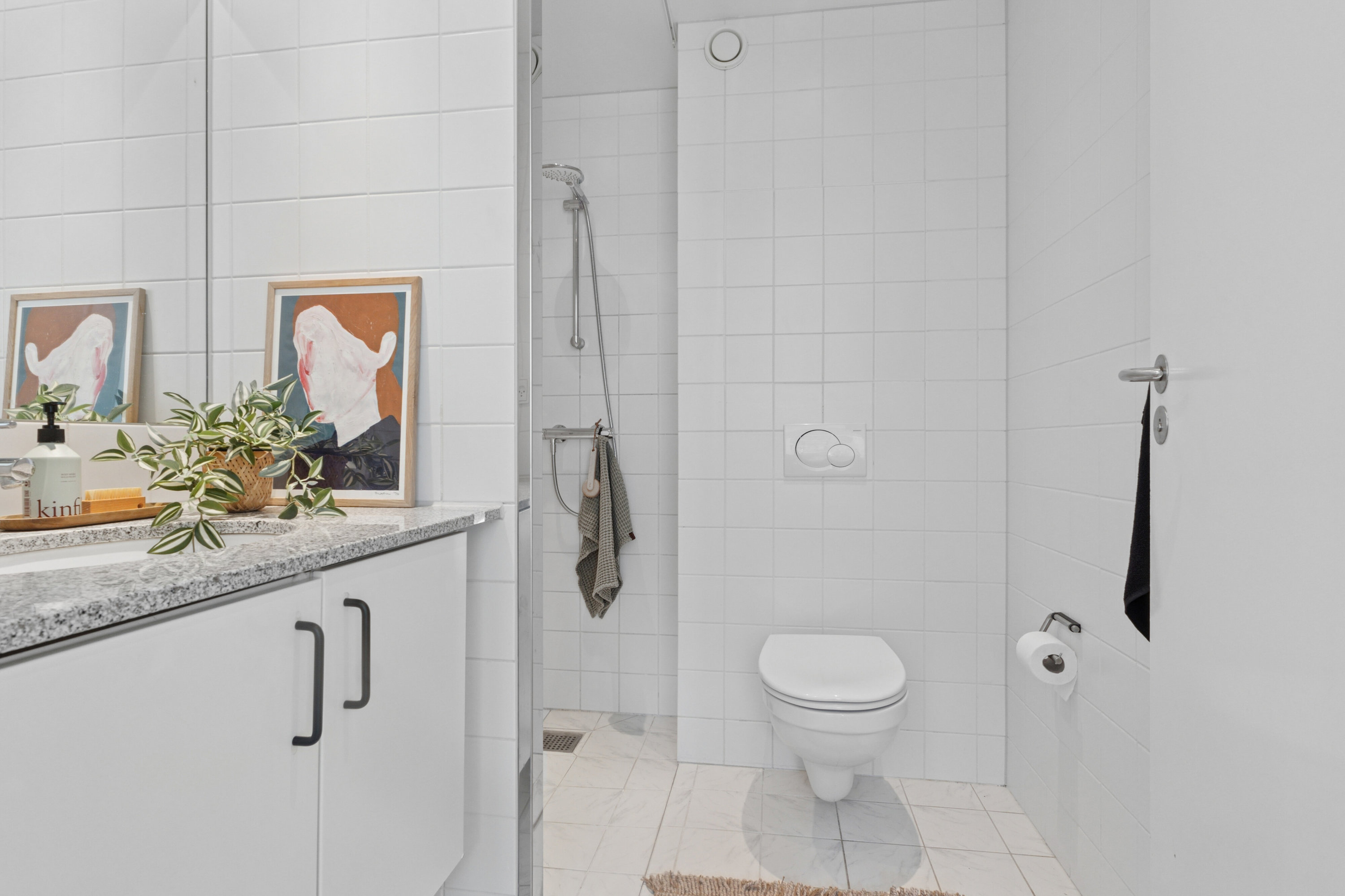 Fremhævet badeværelse billede i fuldskærmstilstand. Billede af Øresund Parkvej 5, 1. th., 2300 København S