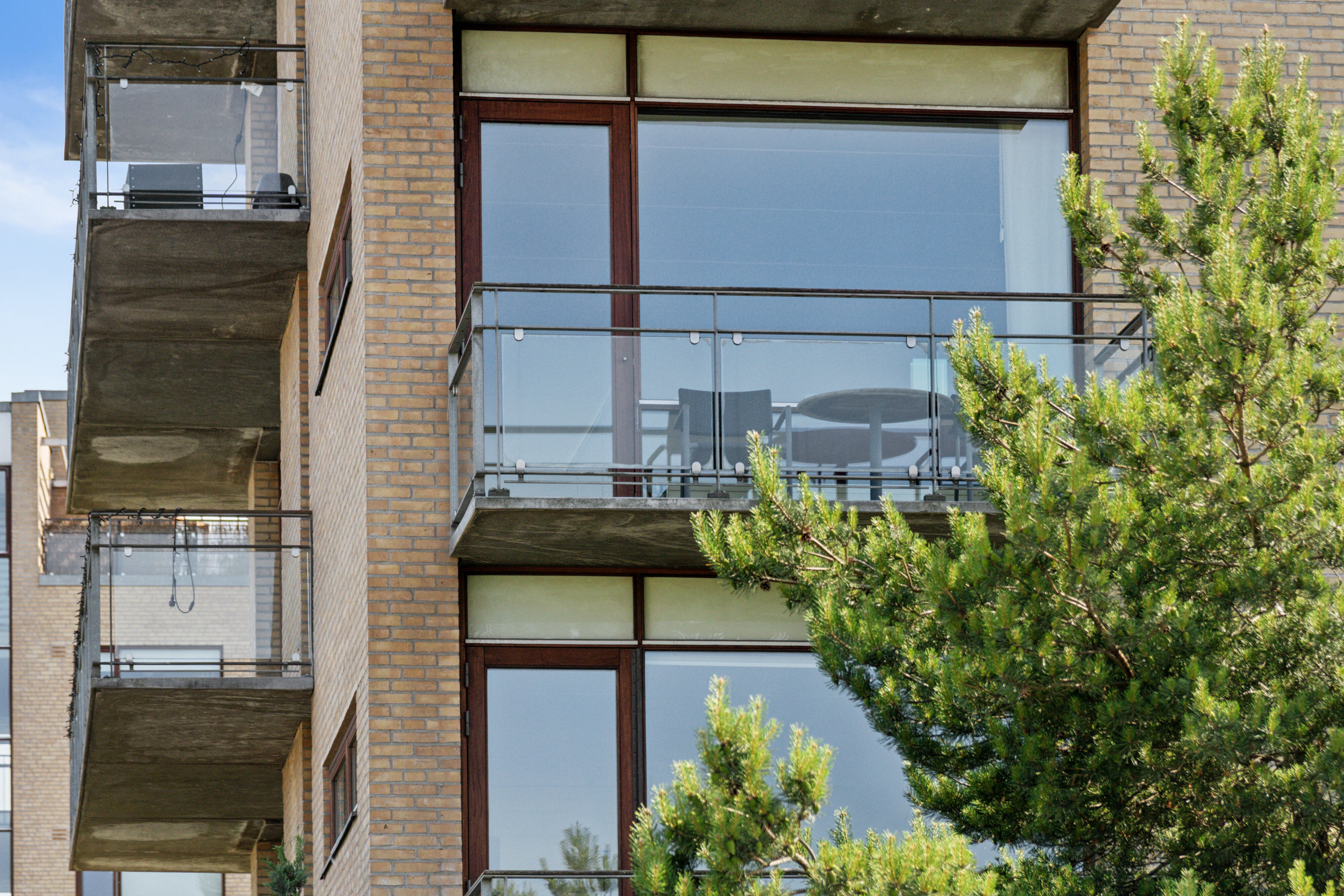 Fremhævet udendørs billede i fuldskærmstilstand. Billede af Øresund Parkvej 5, 1. th., 2300 København S