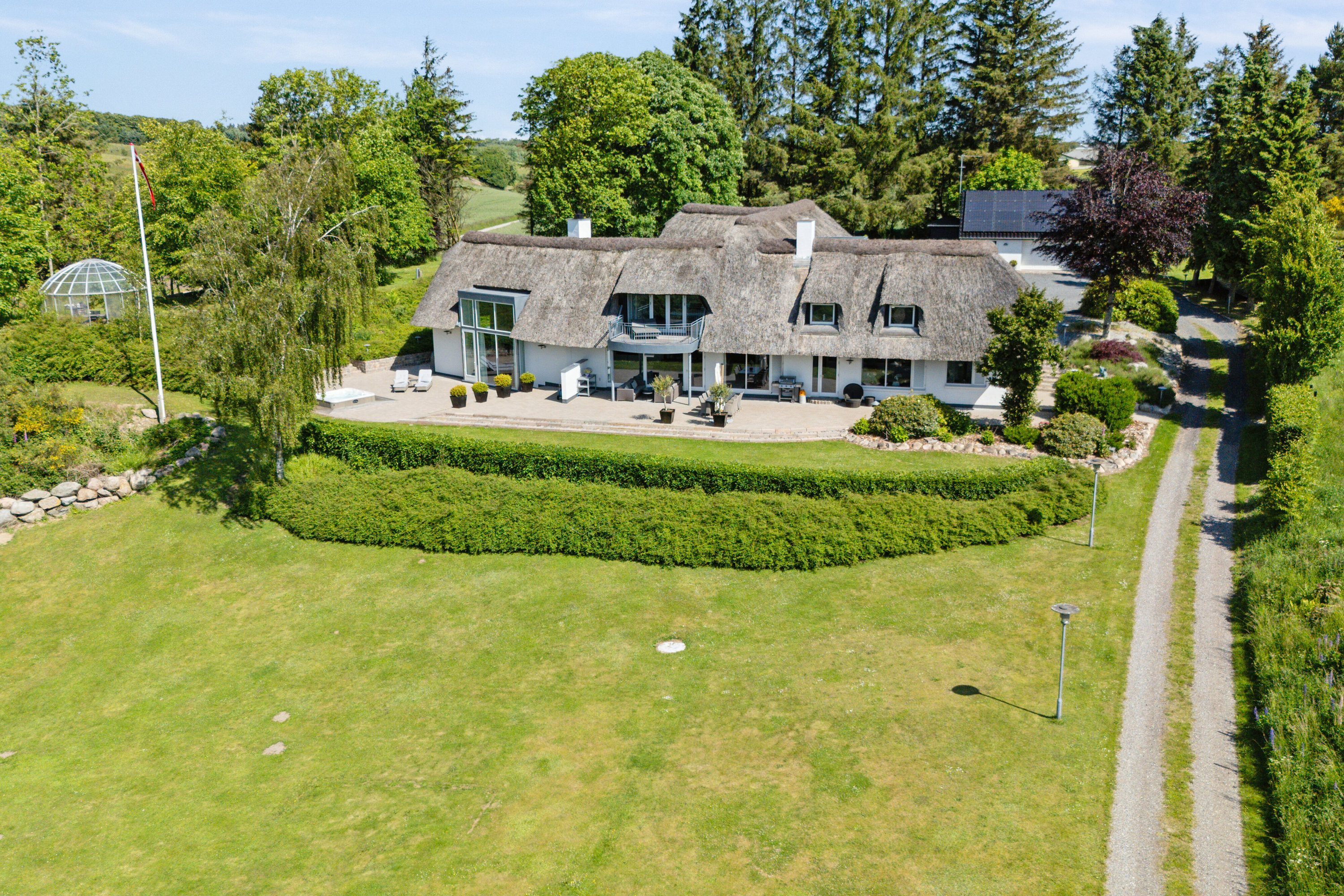 Fremhævet luftfoto billede i fuldskærmstilstand. Billede af Teglværksvej 60, Mygdal, 9800 Hjørring