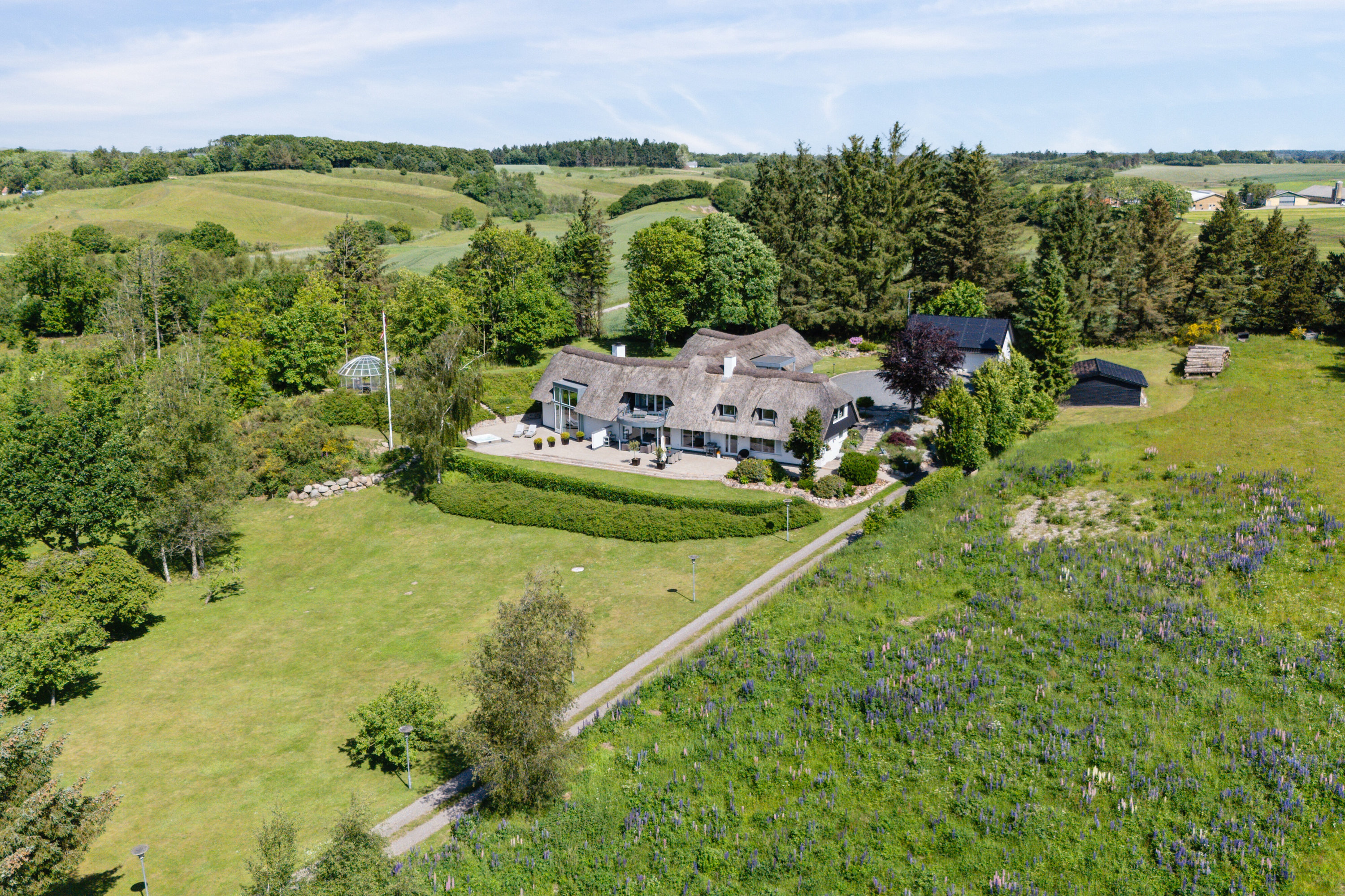 Fremhævet luftfoto billede i fuldskærmstilstand. Billede af Teglværksvej 60, Mygdal, 9800 Hjørring