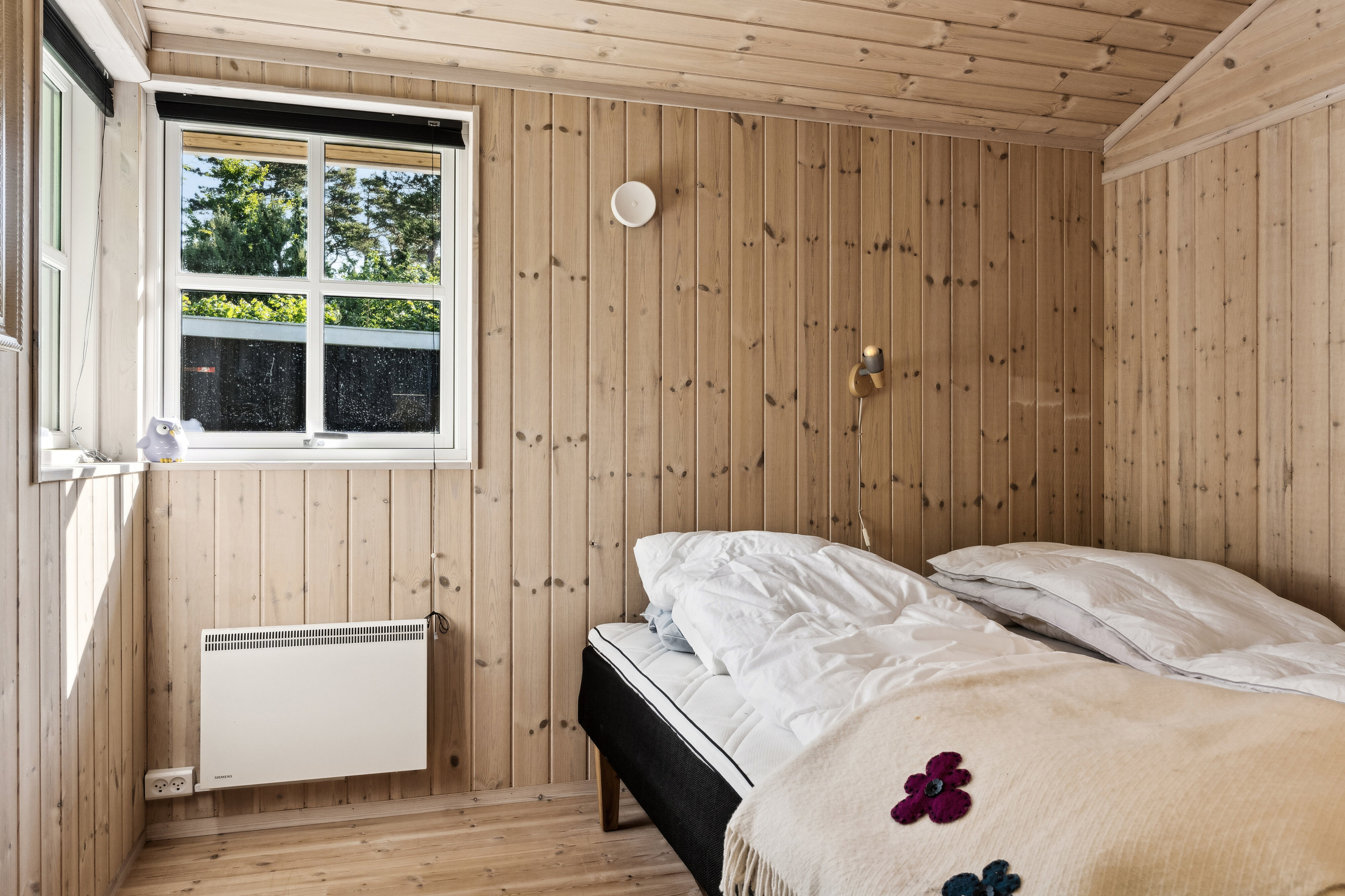 Fremhævet soveværelse billede i fuldskærmstilstand. Billede af Skovgyden 3, Gudmindrup Lyng, 4573 Højby